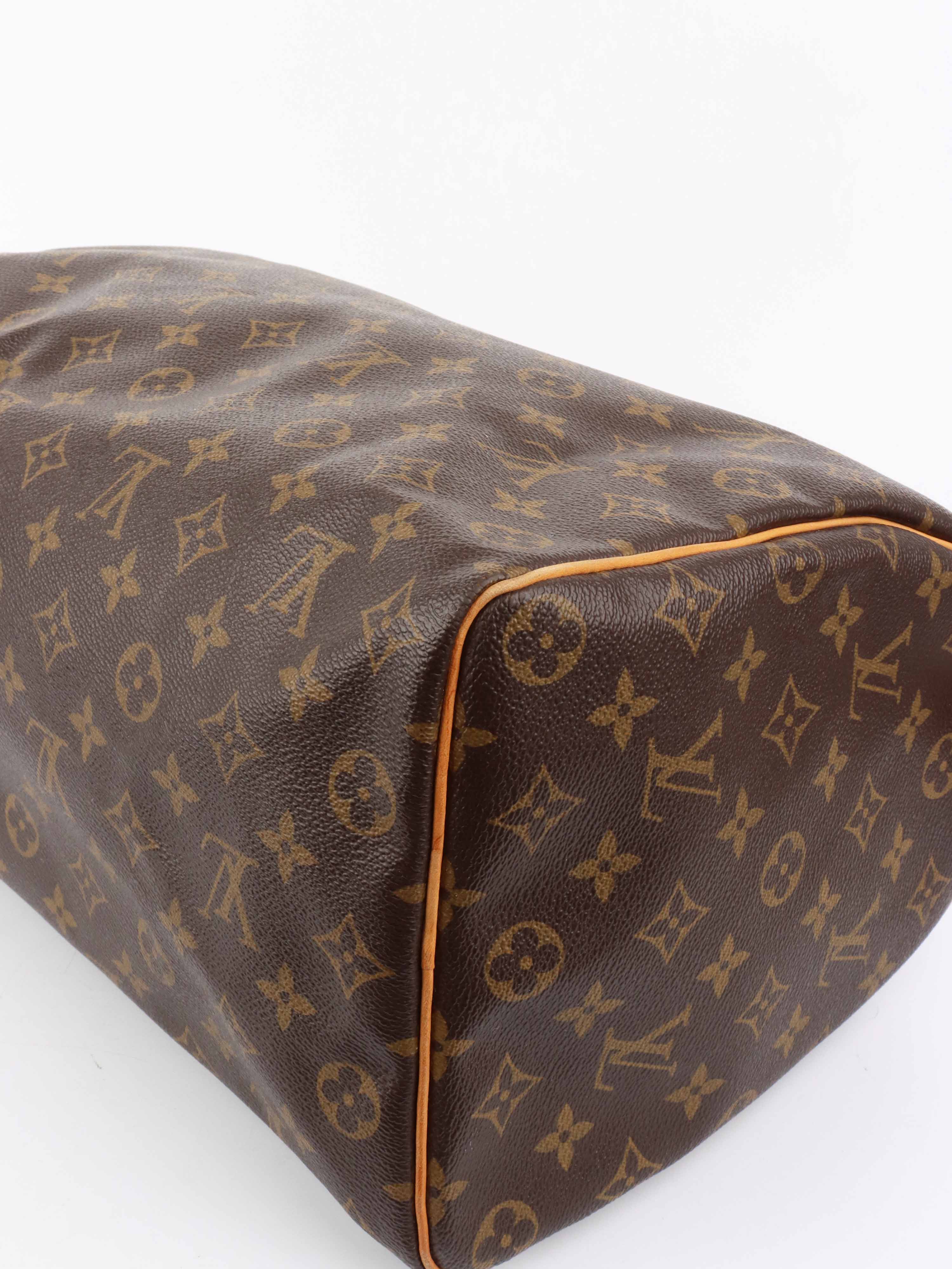 Louis Vuitton Monogram Speedy 30.