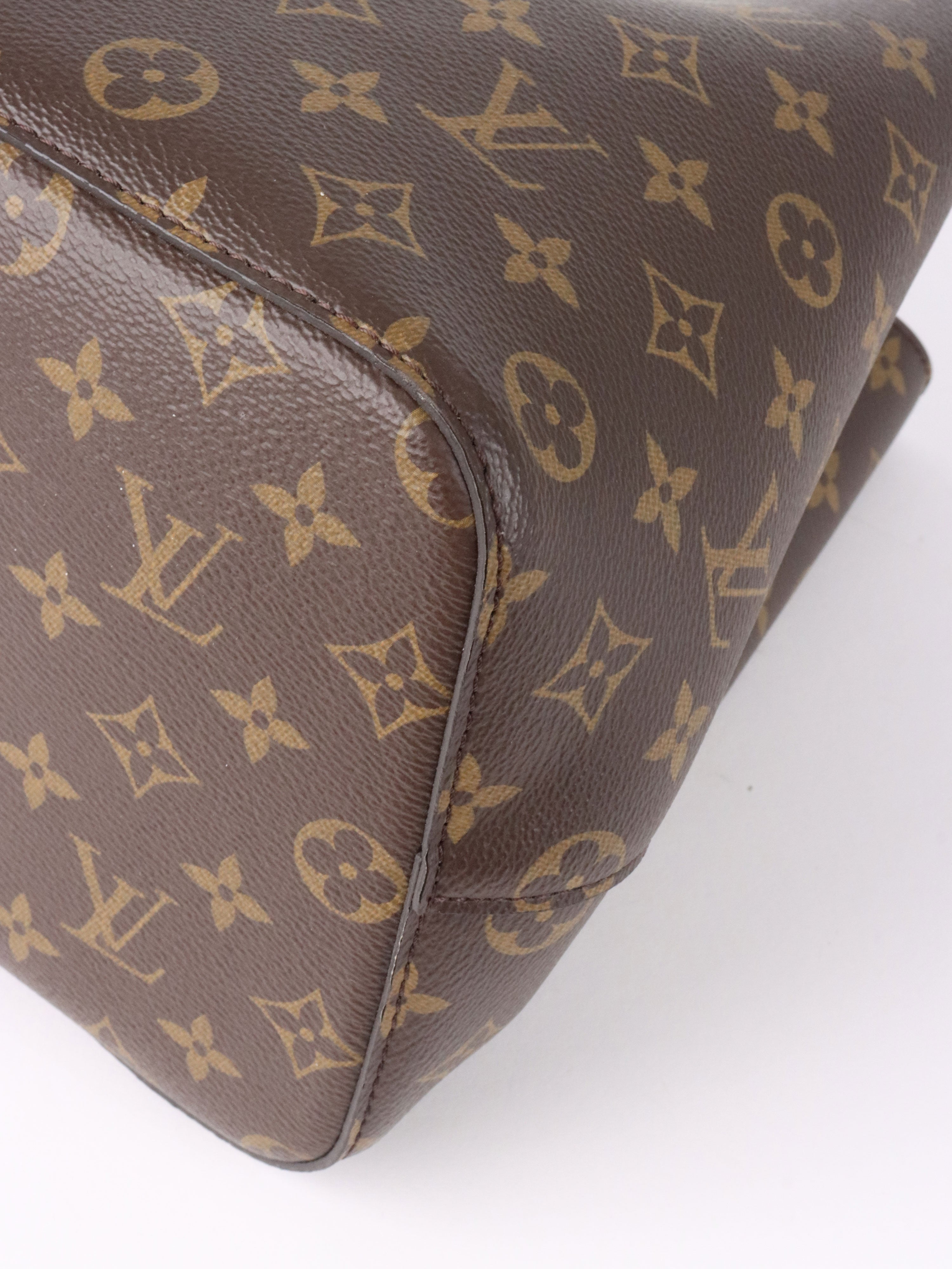 Louis Vuitton Black Monogram NéoNoé Bag