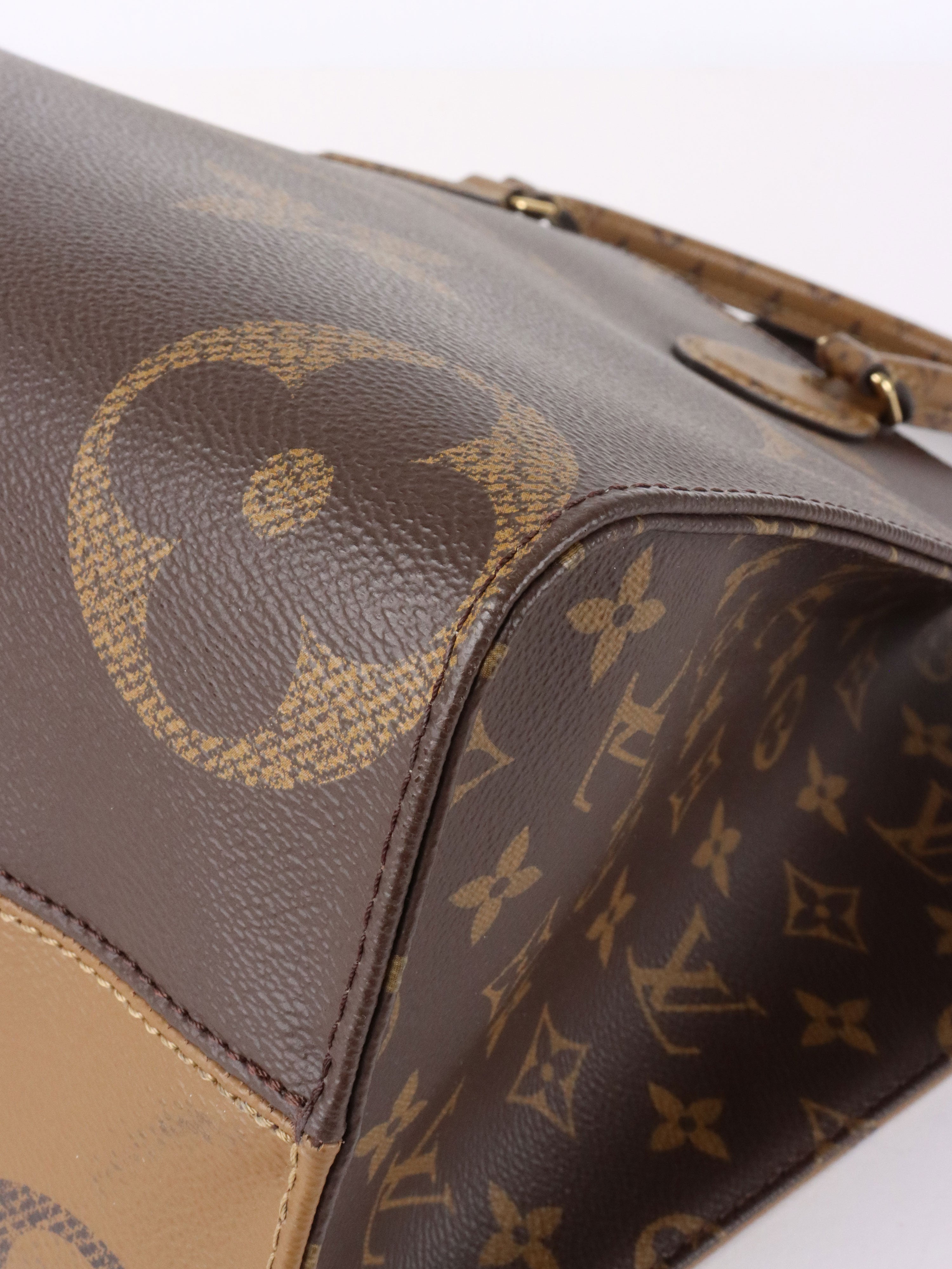 Louis Vuitton Monogram Onthego MM Bag