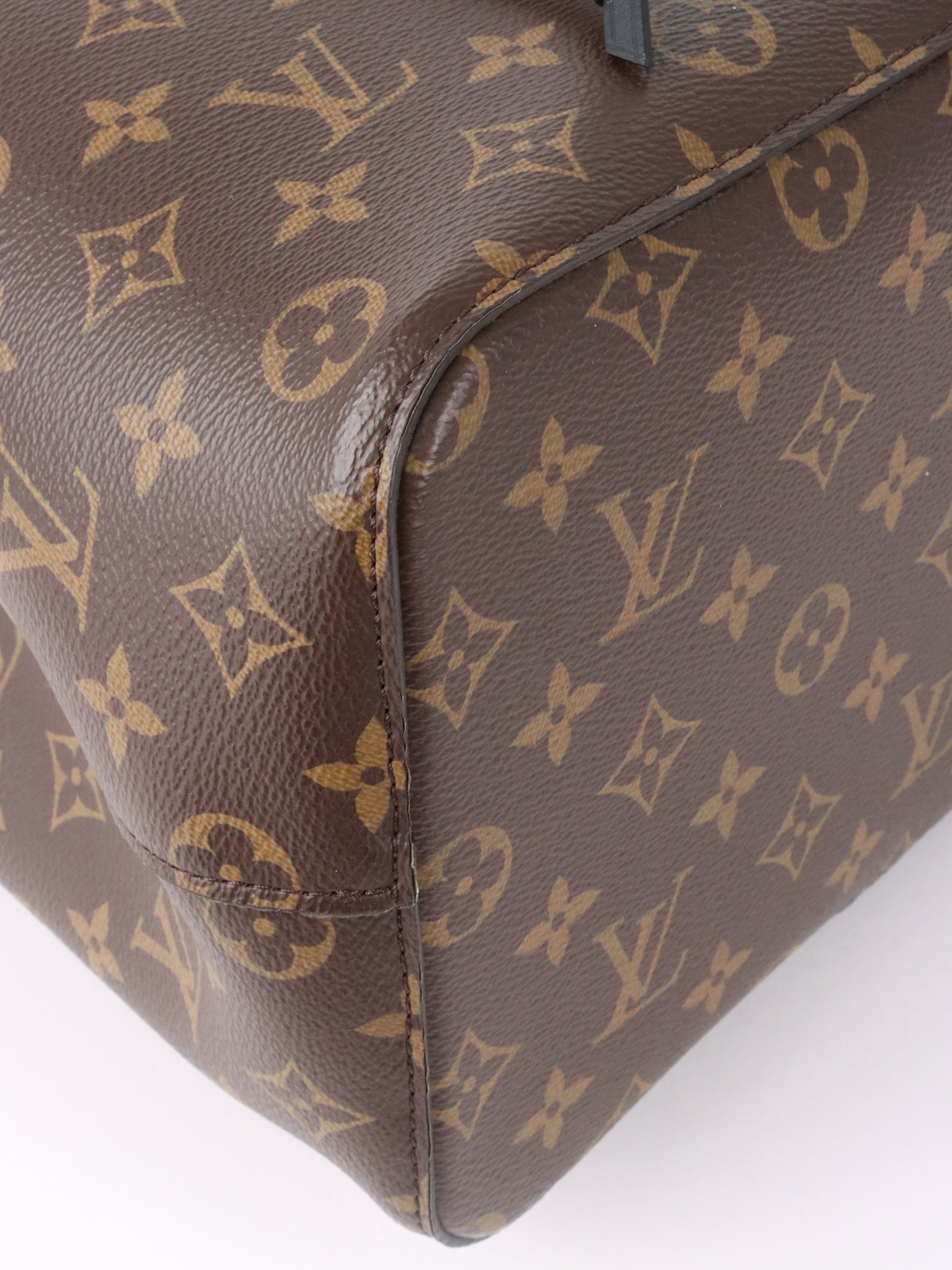 Louis Vuitton Black Monogram NéoNoé Bag