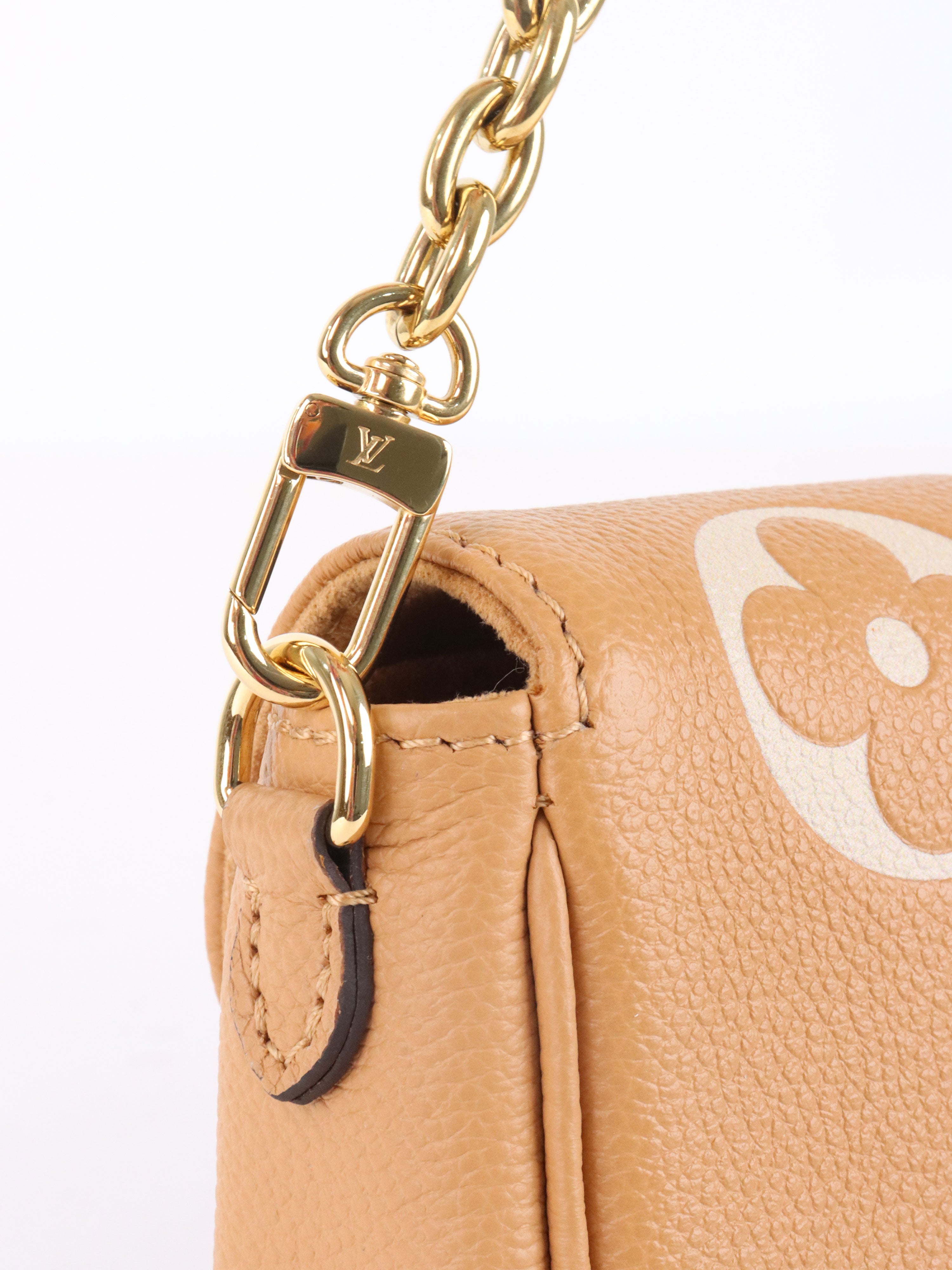 Louis Vuitton  Bi-colour Ivy Wallet On Chain.