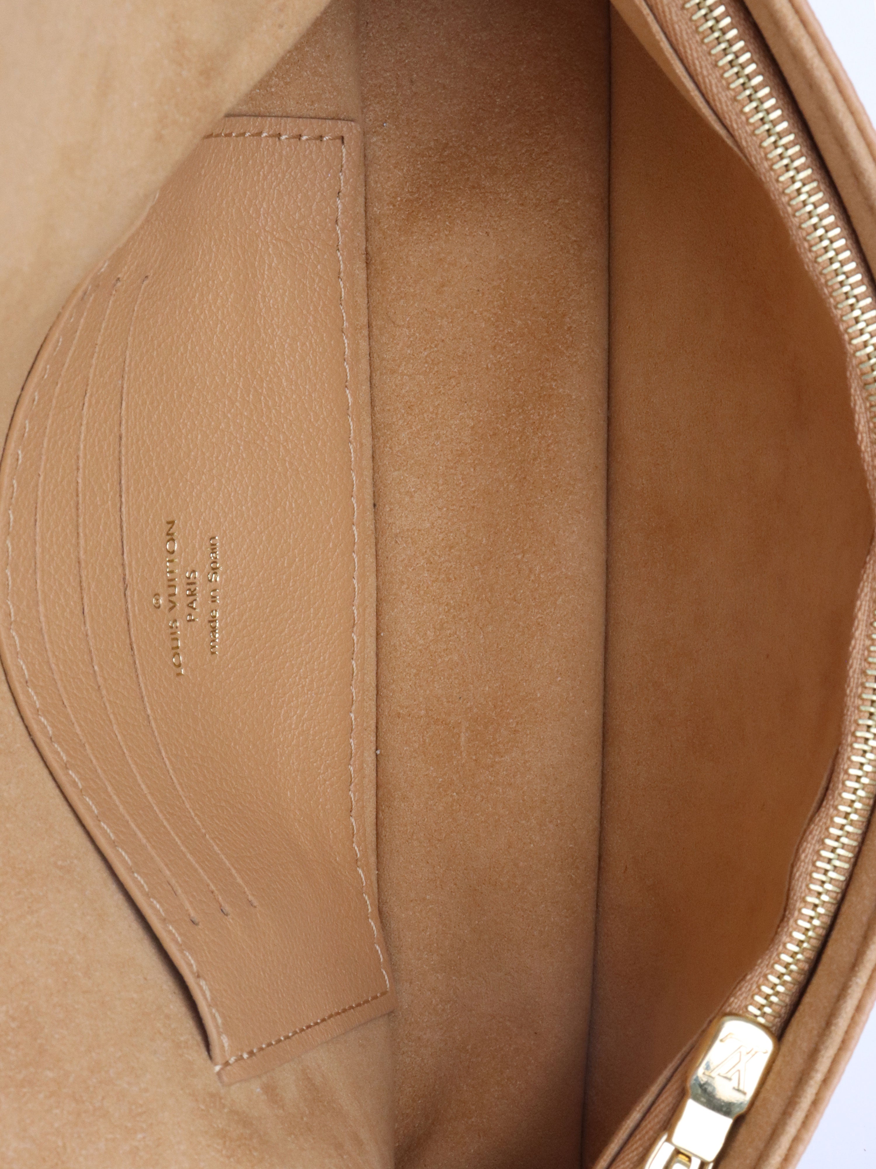 Louis Vuitton  Bi-colour Ivy Wallet On Chain.