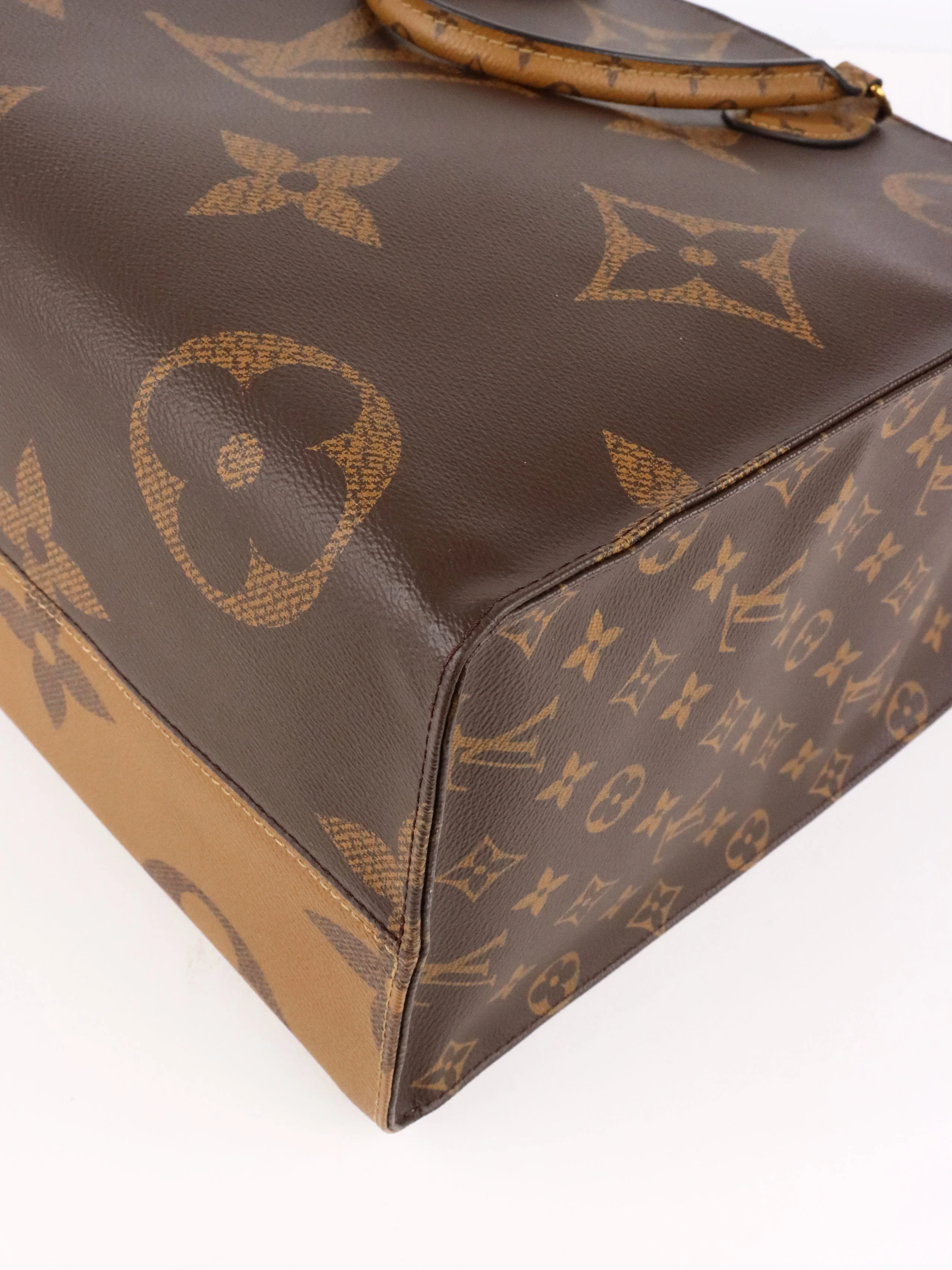 Louis Vuitton Monogram OnTheGo GM