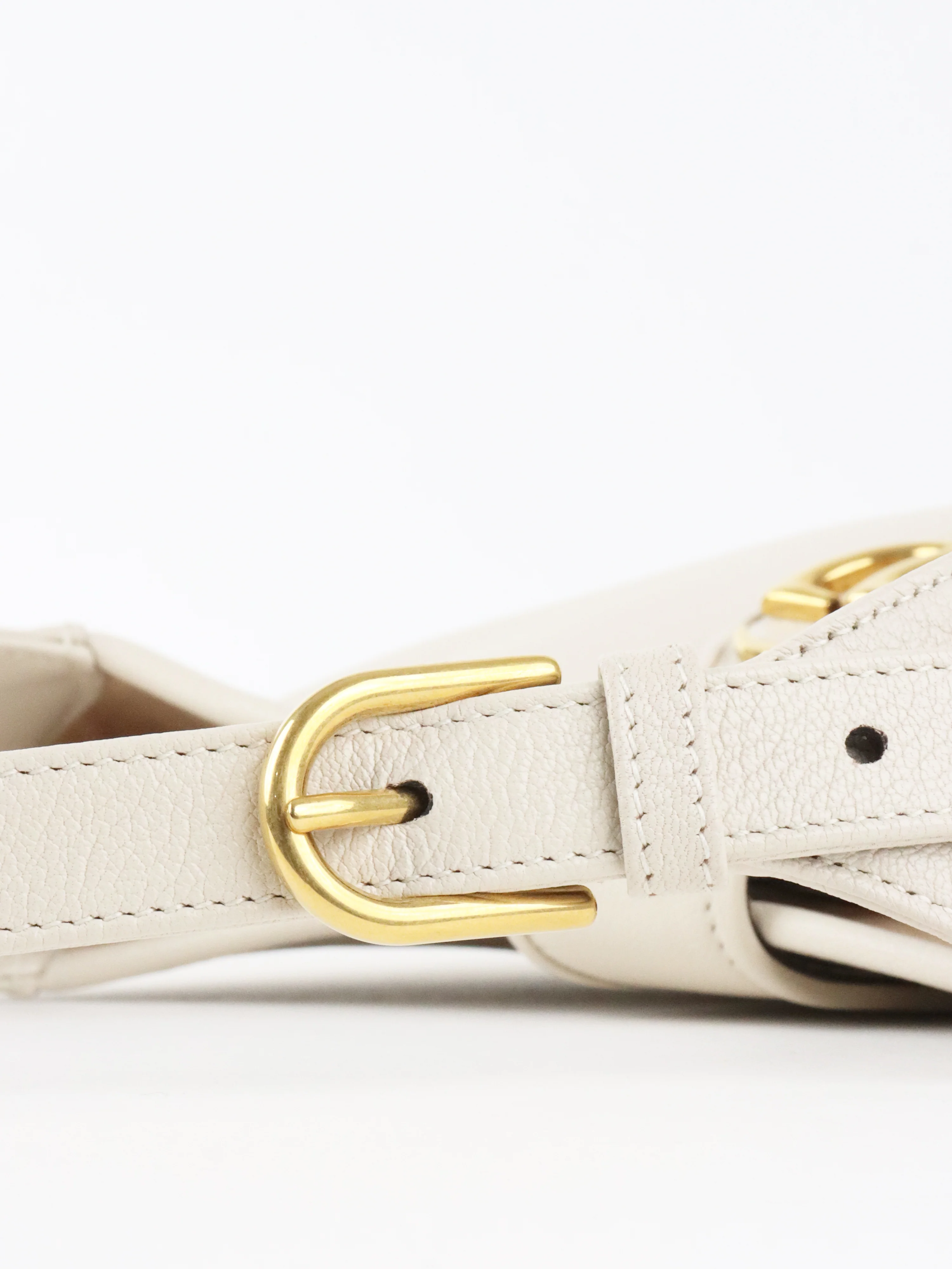 Gucci White Medium Aphrodite Shoulder Bag