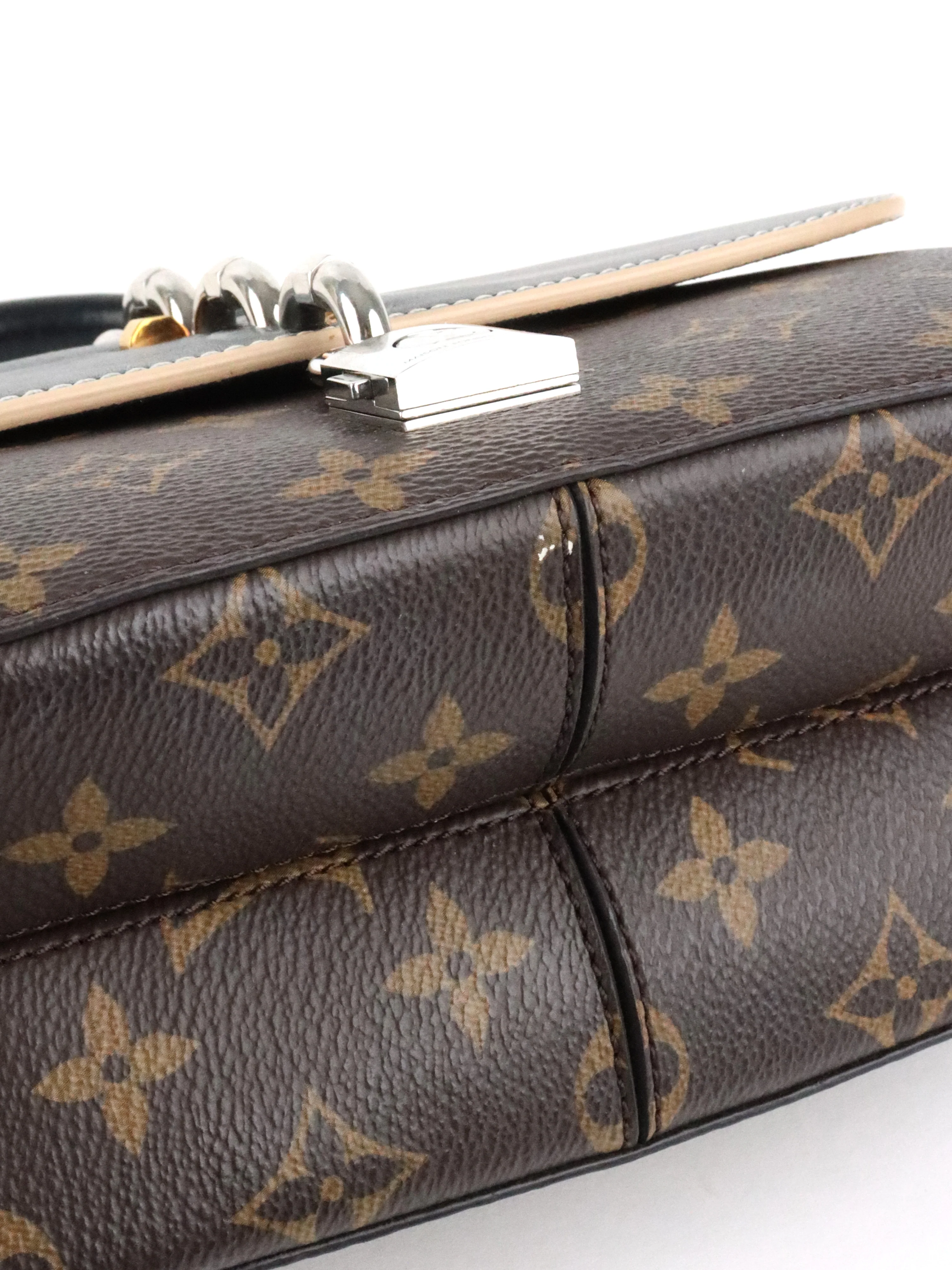 Louis Vuitton Monogram Chain It Bag