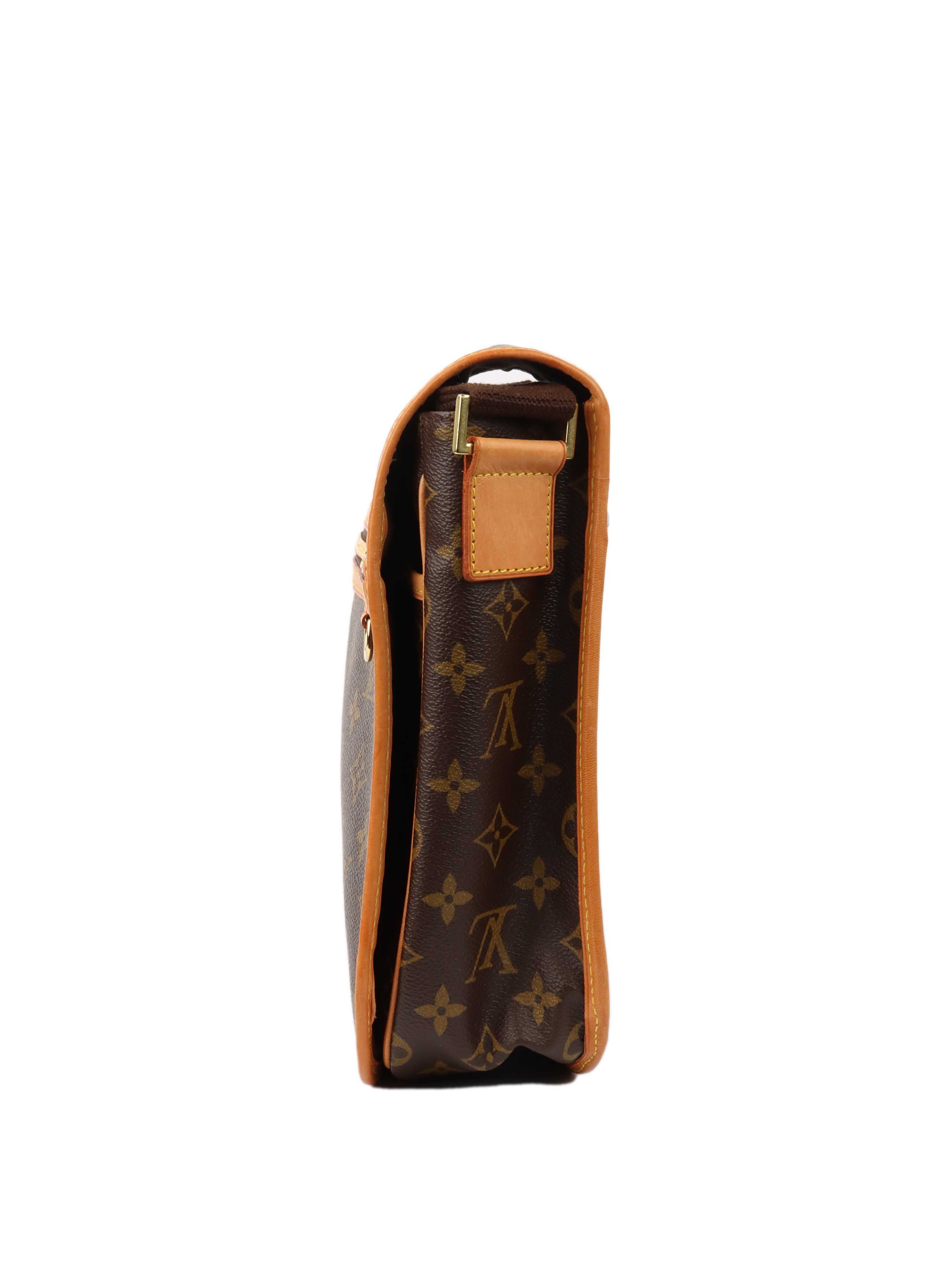 Louis Vuitton Monogram Messenger Bag.