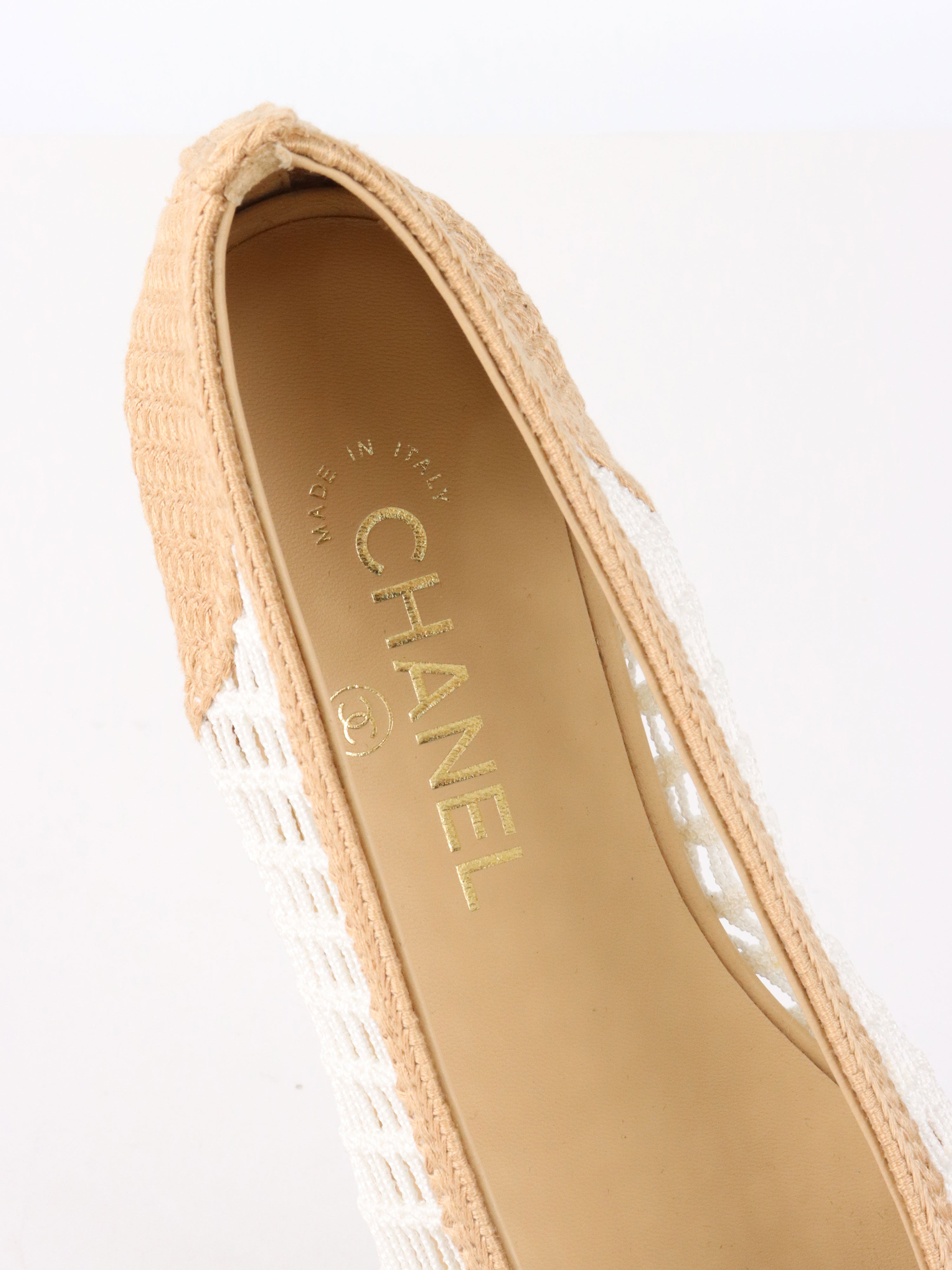 Chanel 25P Two Tone White & Beige Raffia Crochet Woven Ballerina Ballet