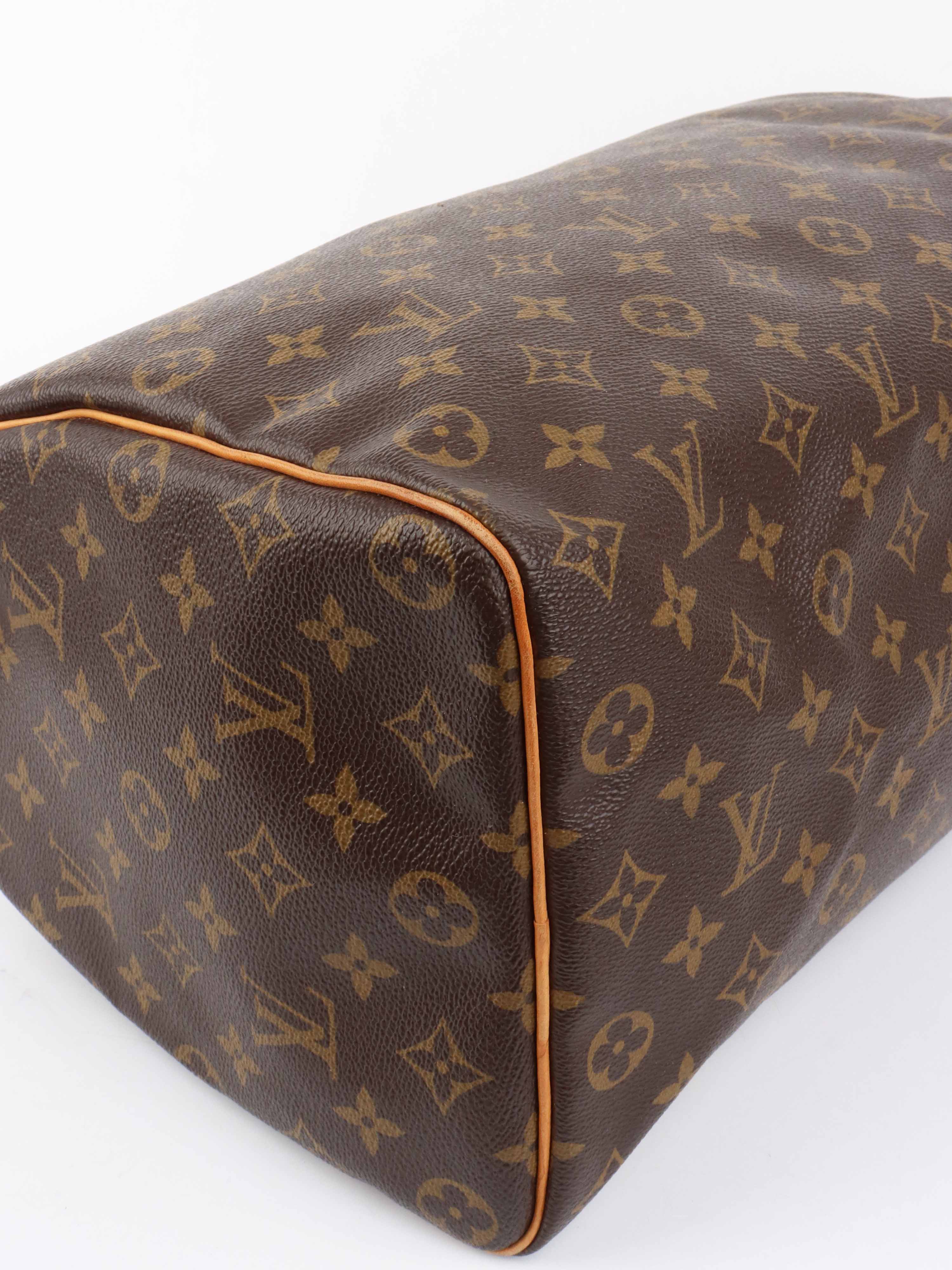 Louis Vuitton Monogram Speedy 30.