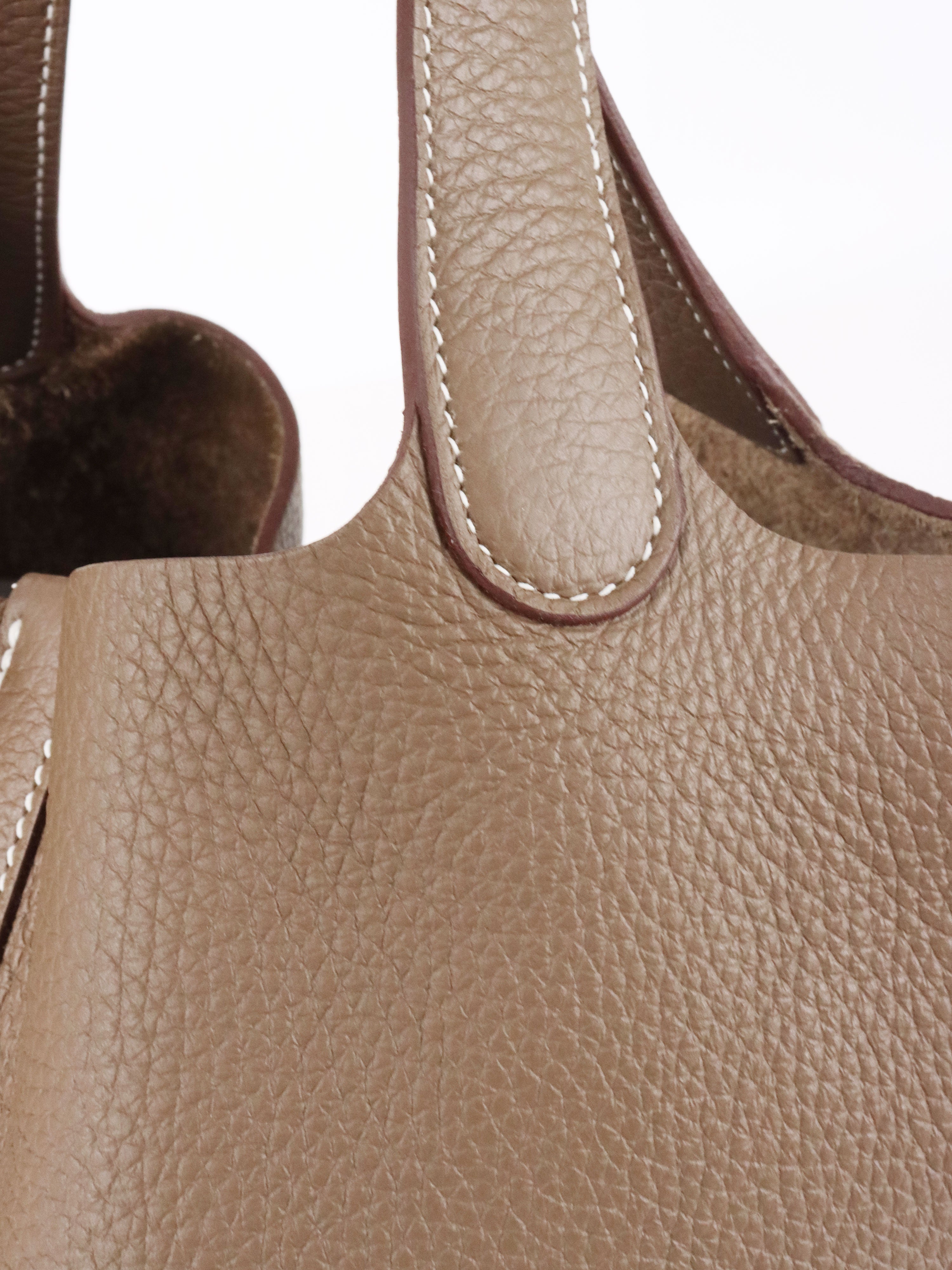 Hermes Etoupe Picotin 22 Bag