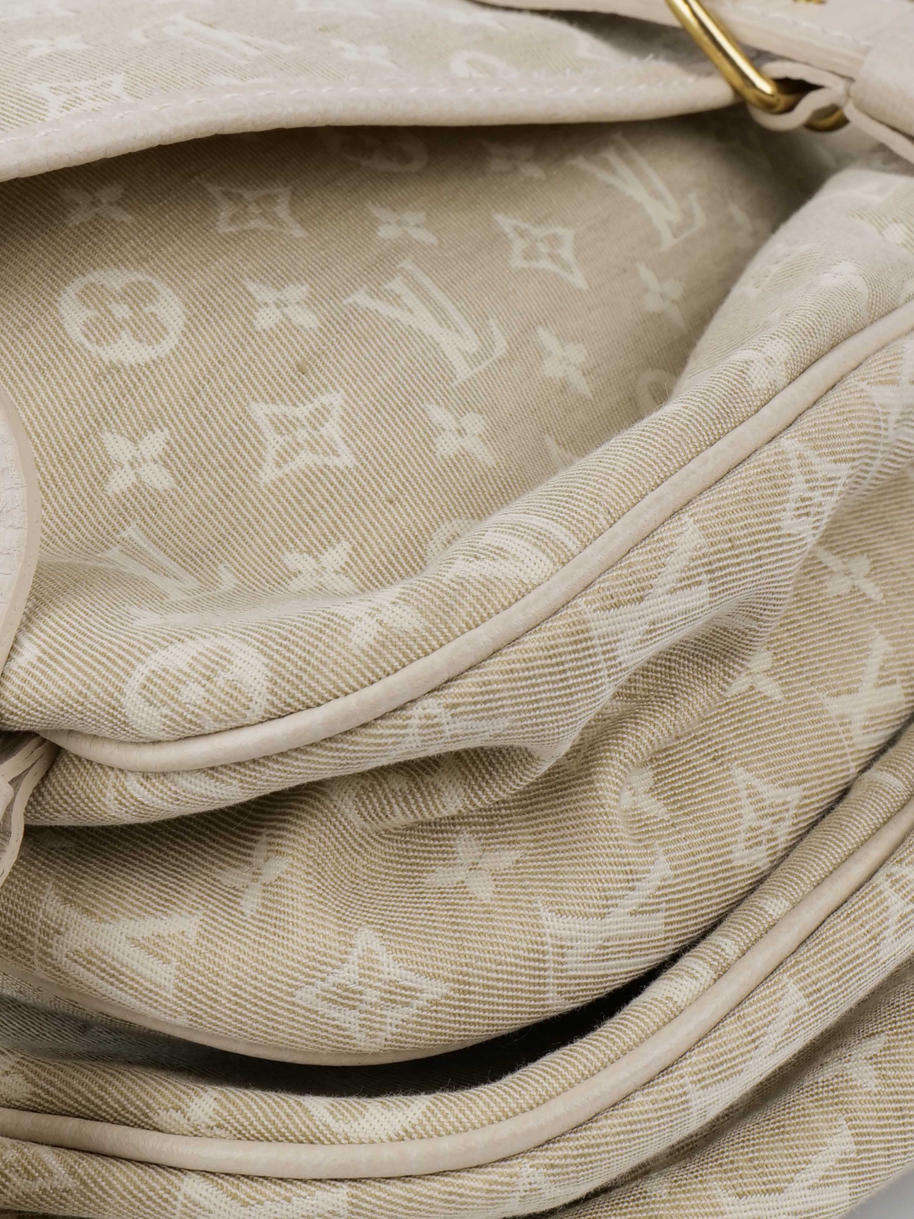 Louis Vuitton Monogram White and Cream Shoulder Bag.