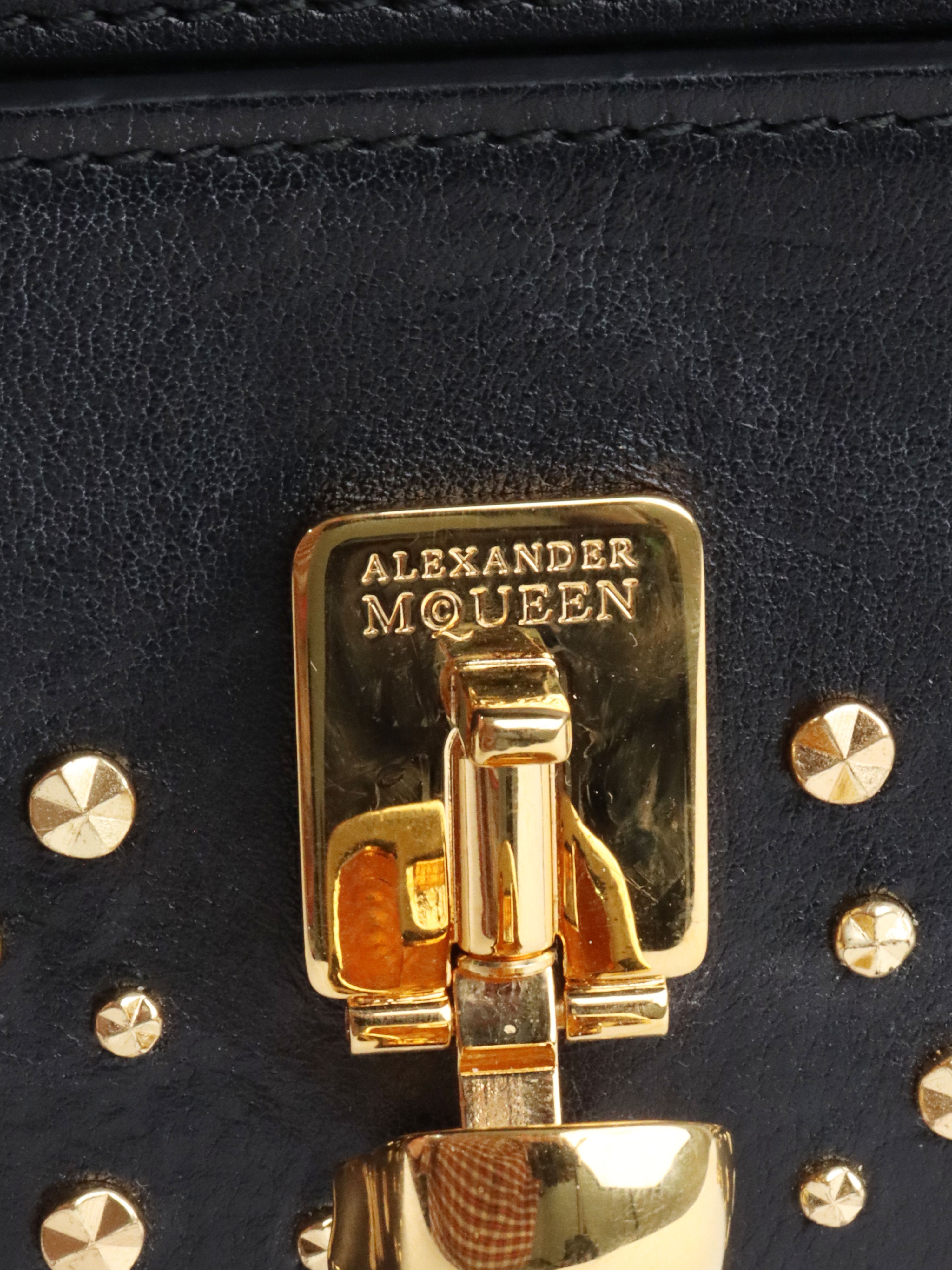 Alexander McQueen Studs  Skull Chain Clutch