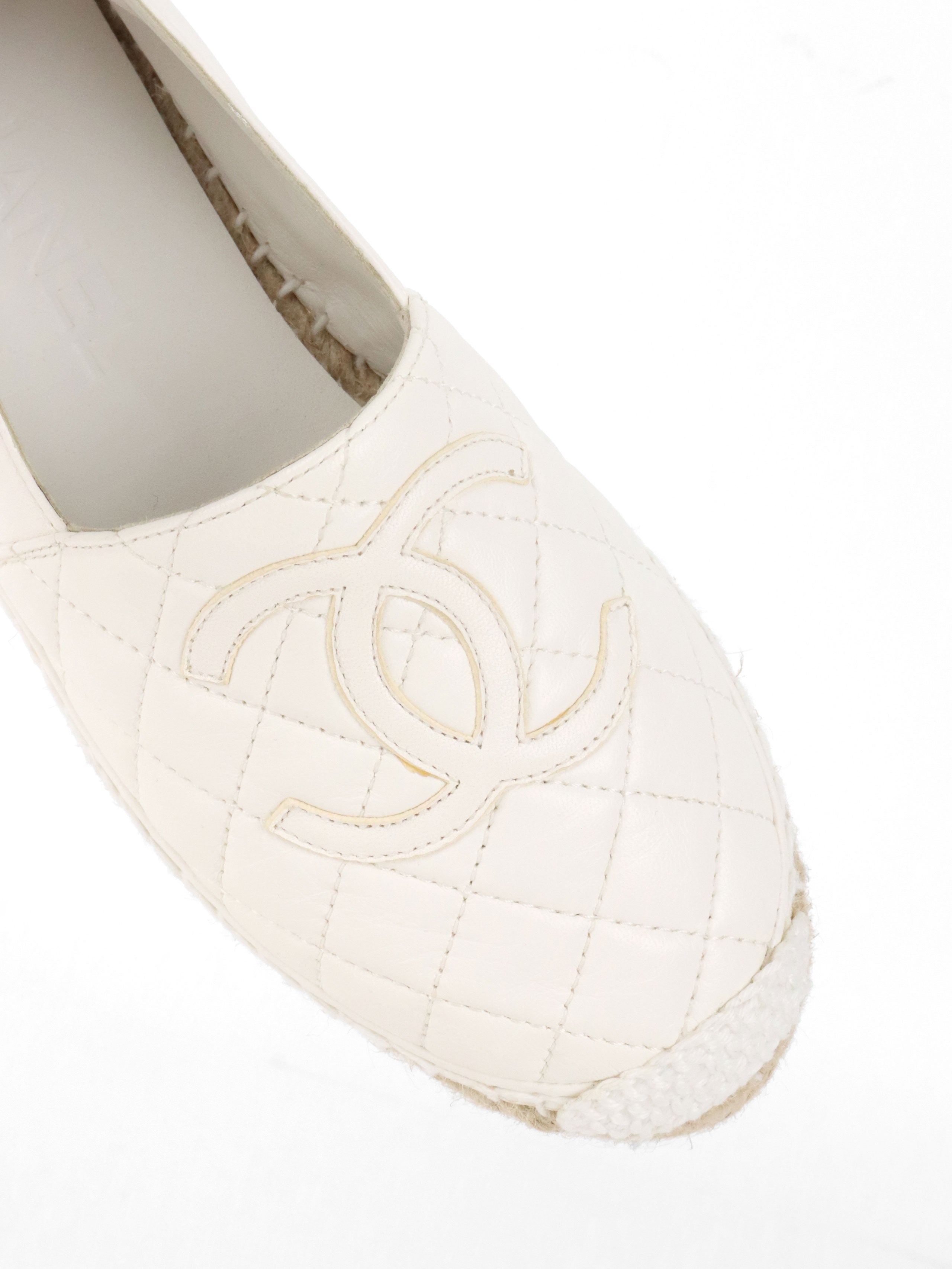 Chanel White Lambskin CC Espadrilles size 35