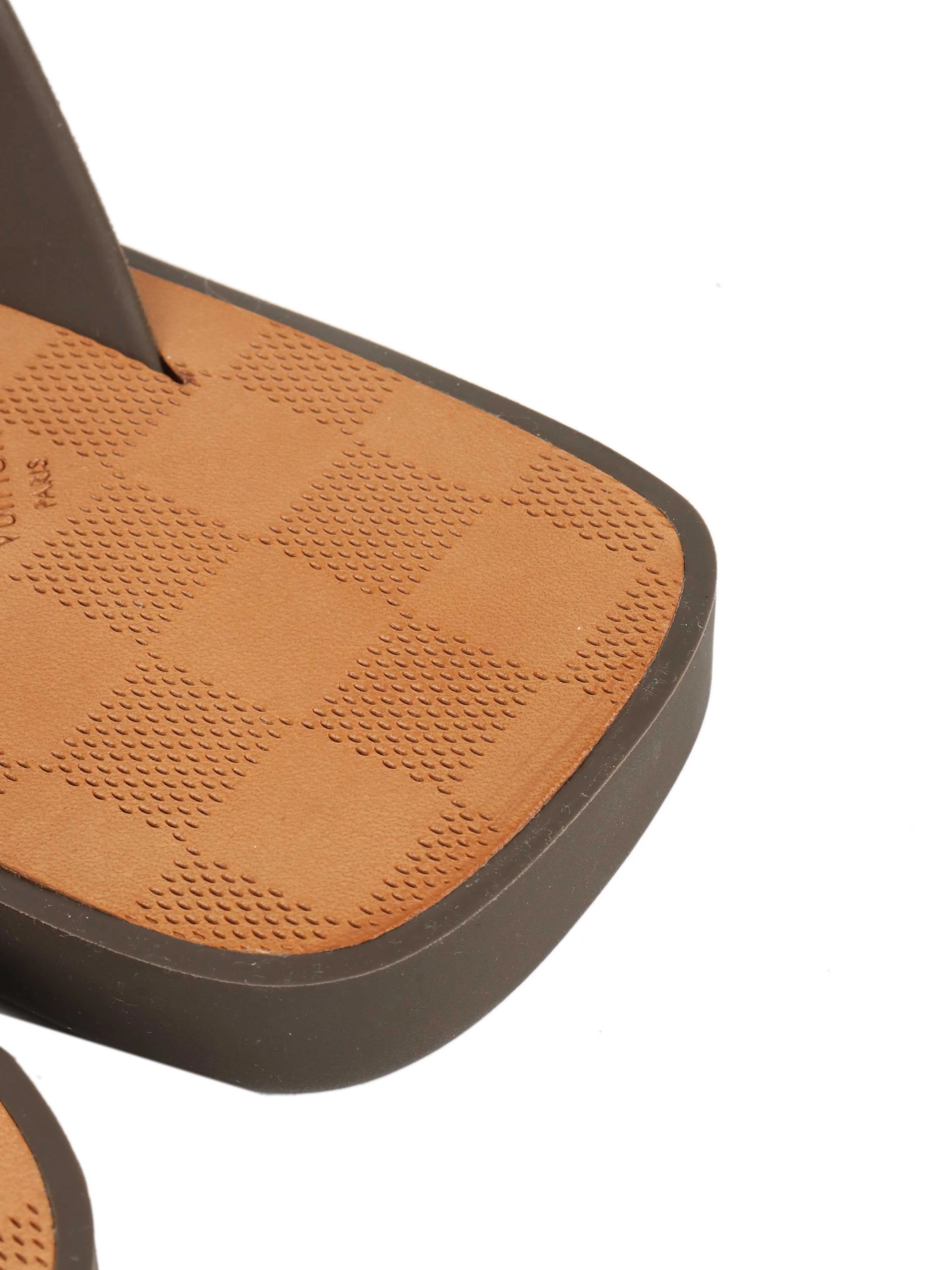 Louis Vuitton La Maison Flats.