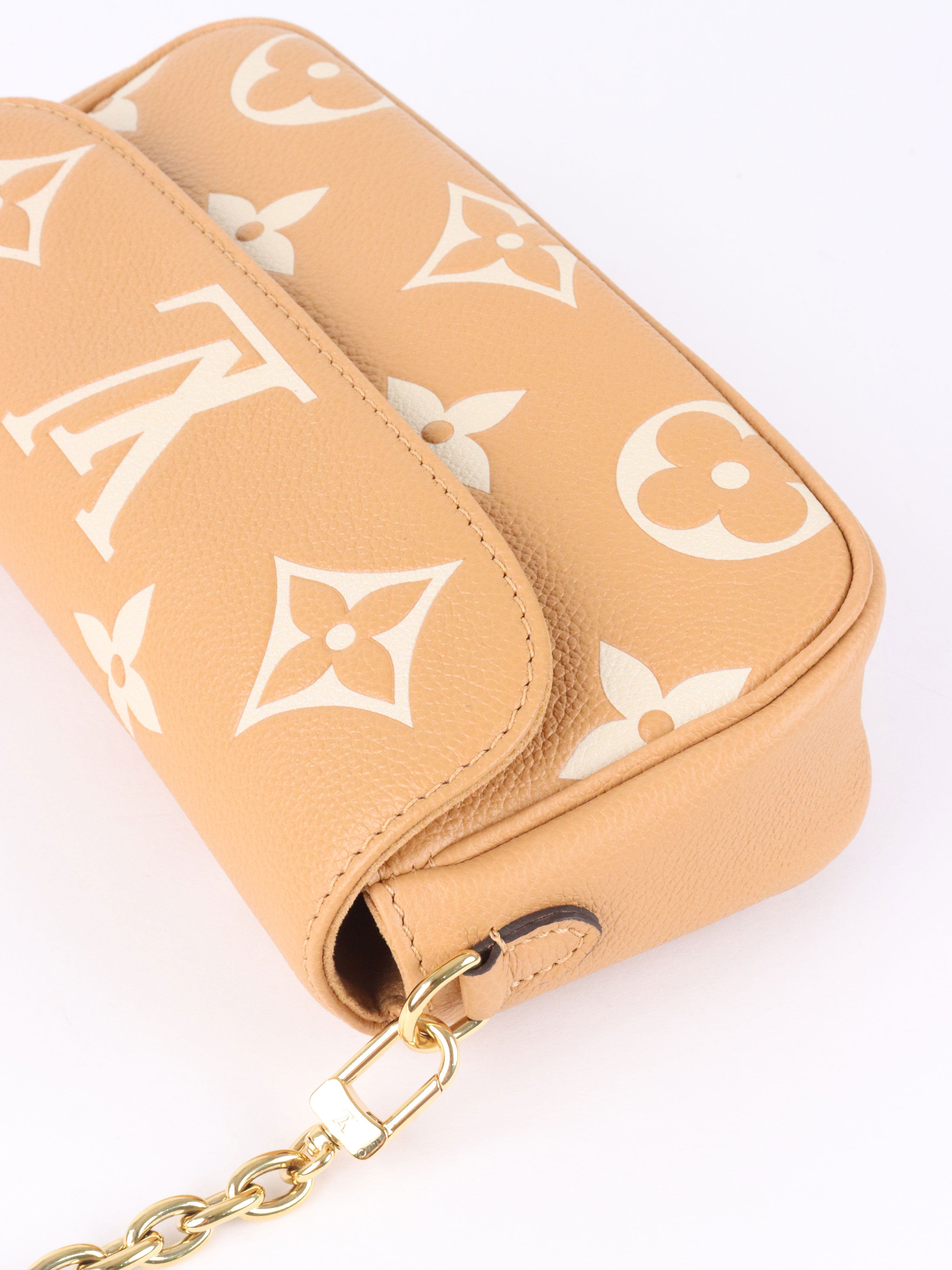 Louis Vuitton  Bi-colour Ivy Wallet On Chain.