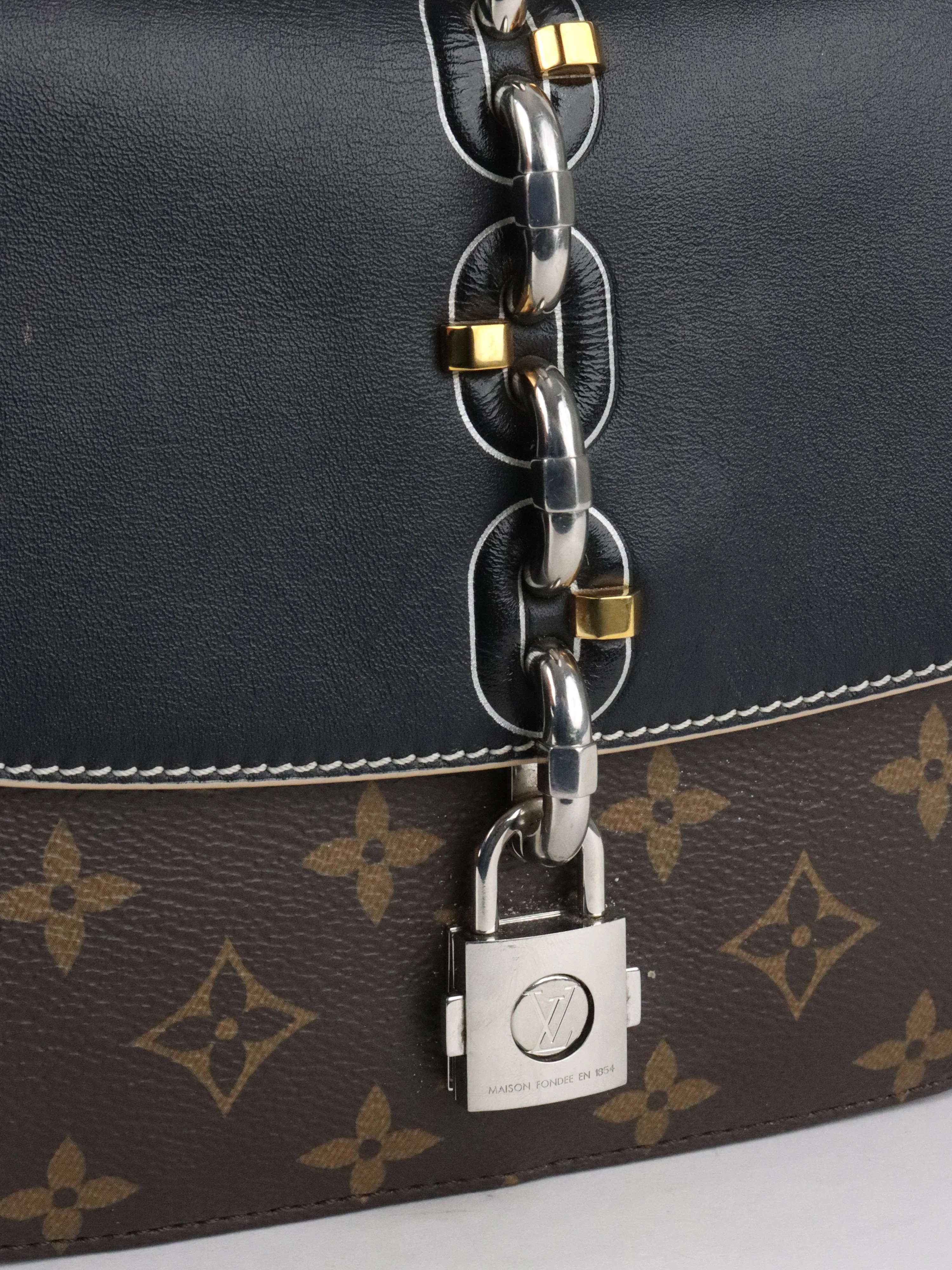 Louis Vuitton Monogram Chain It Bag