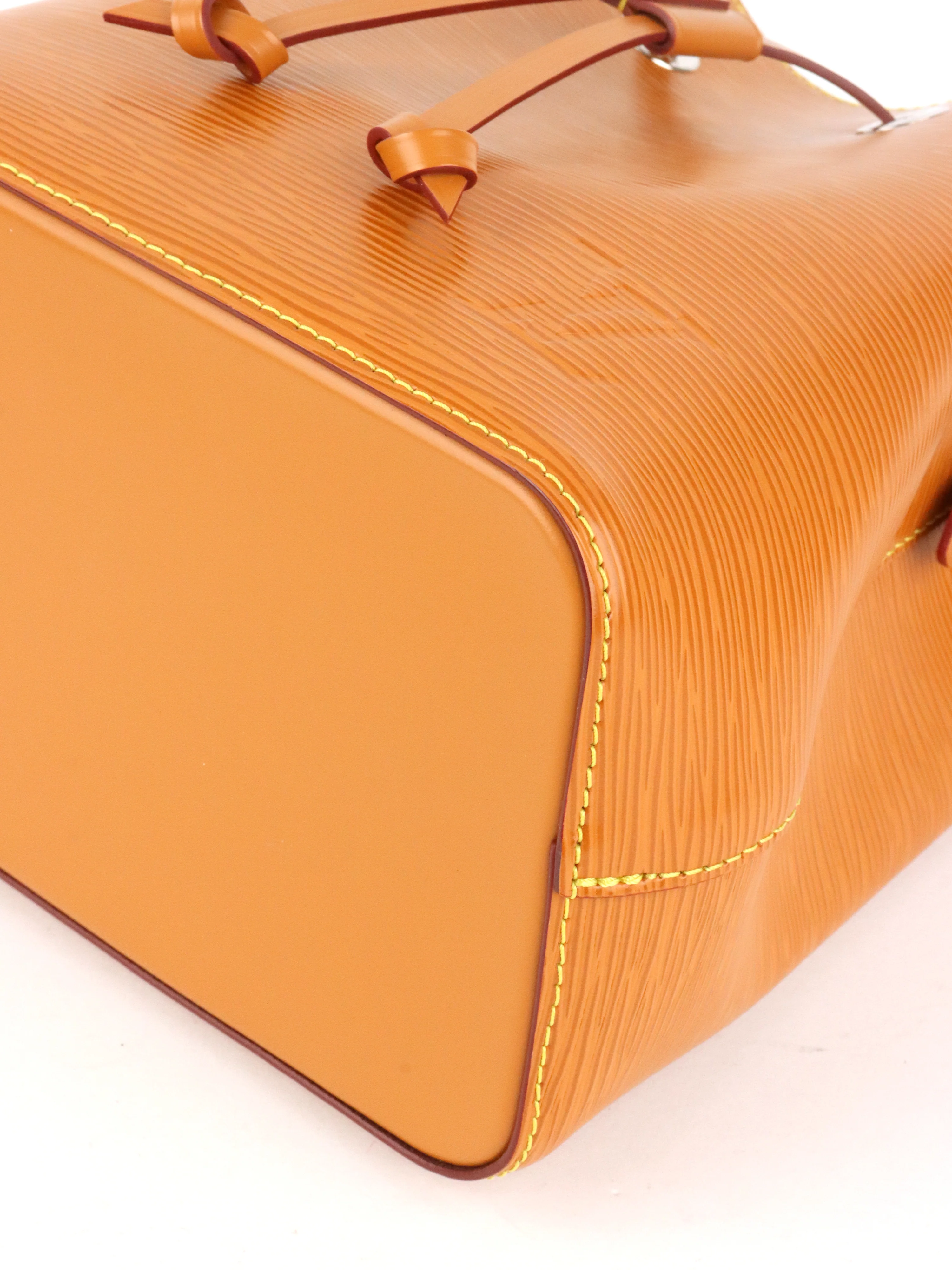 Louis Vuitton Gold Miel Néonoé BB Bag