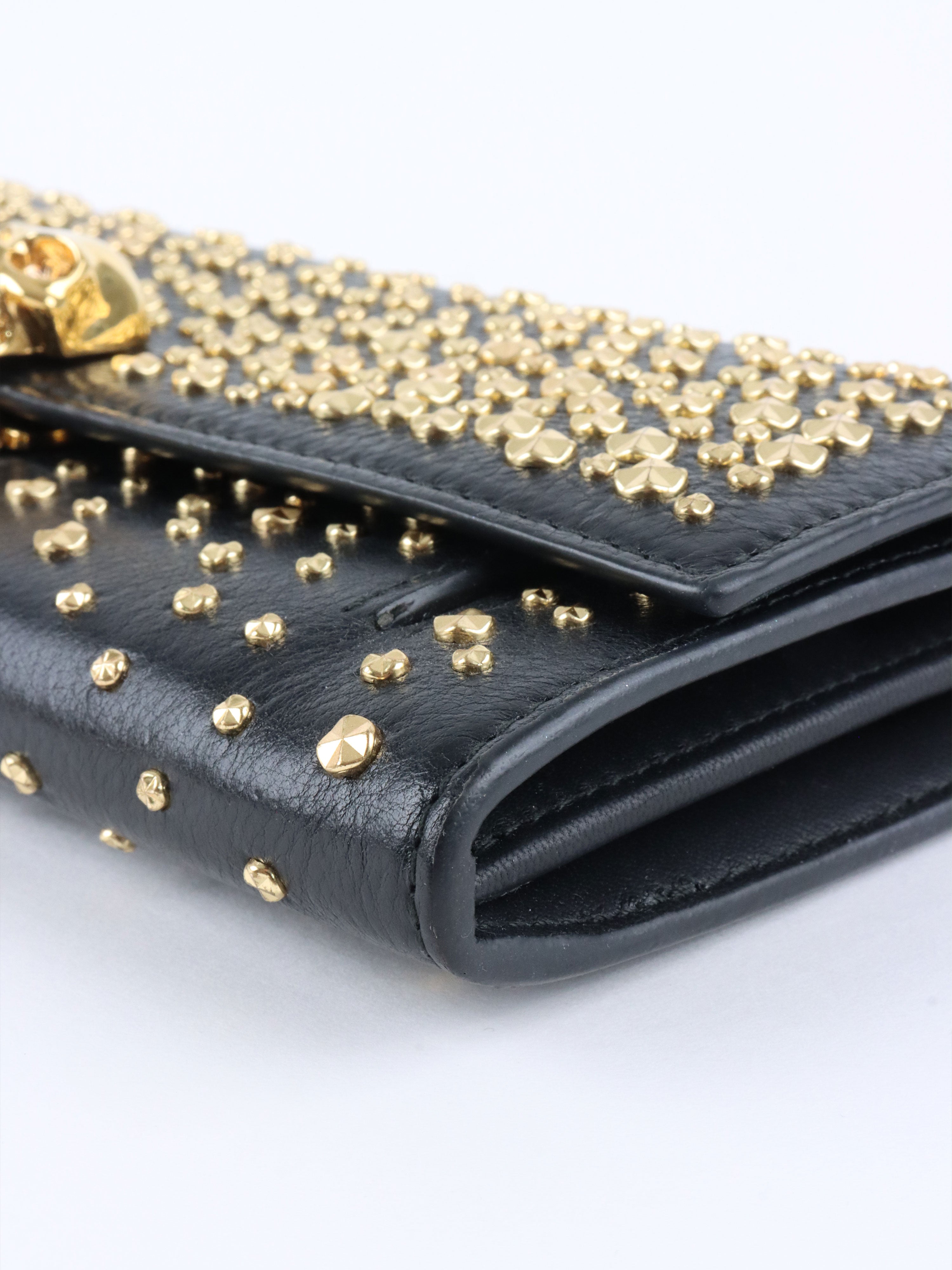 Alexander McQueen Studs  Skull Chain Clutch