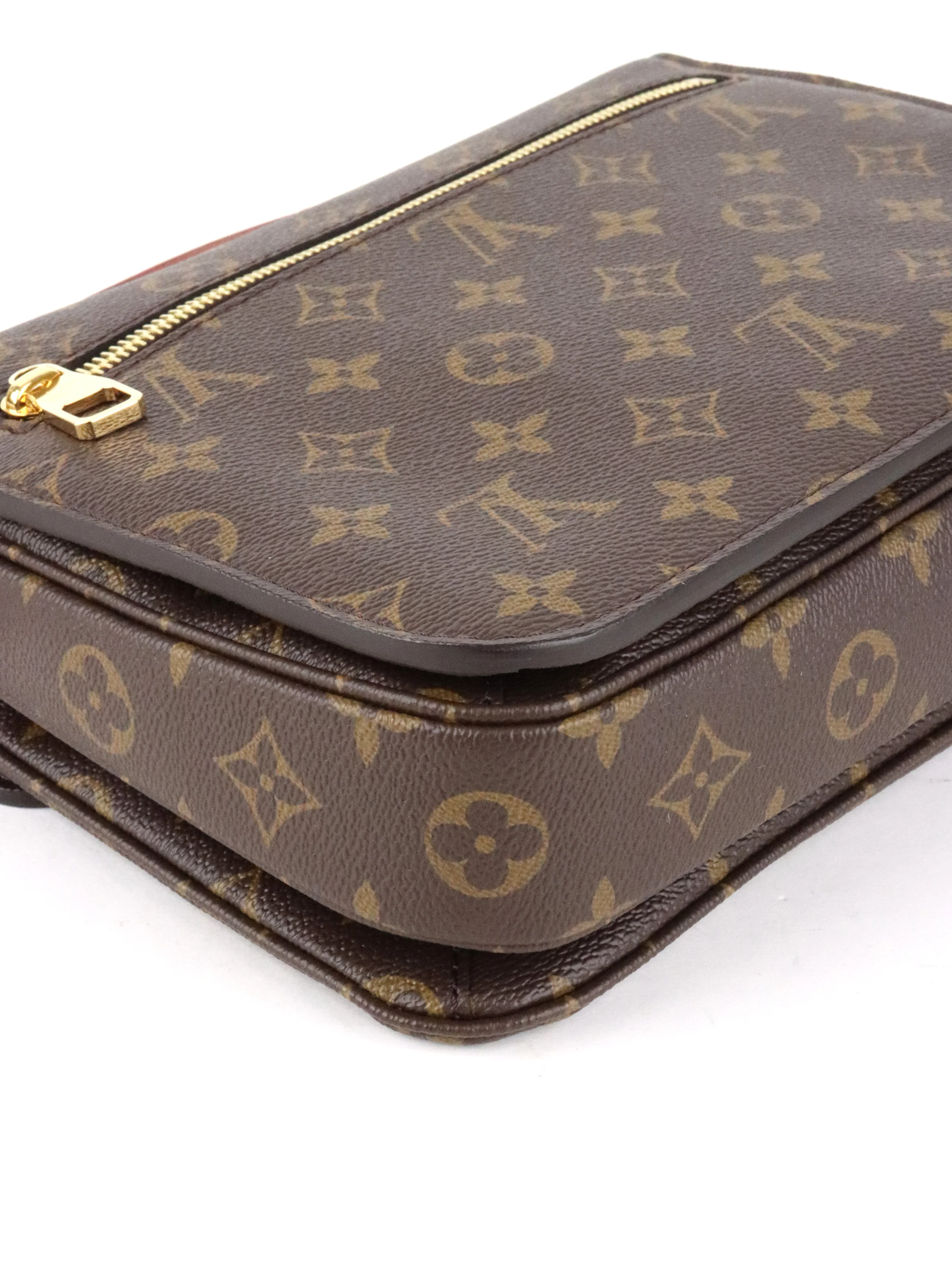 Louis Vuitton Monogram Metis Pochette