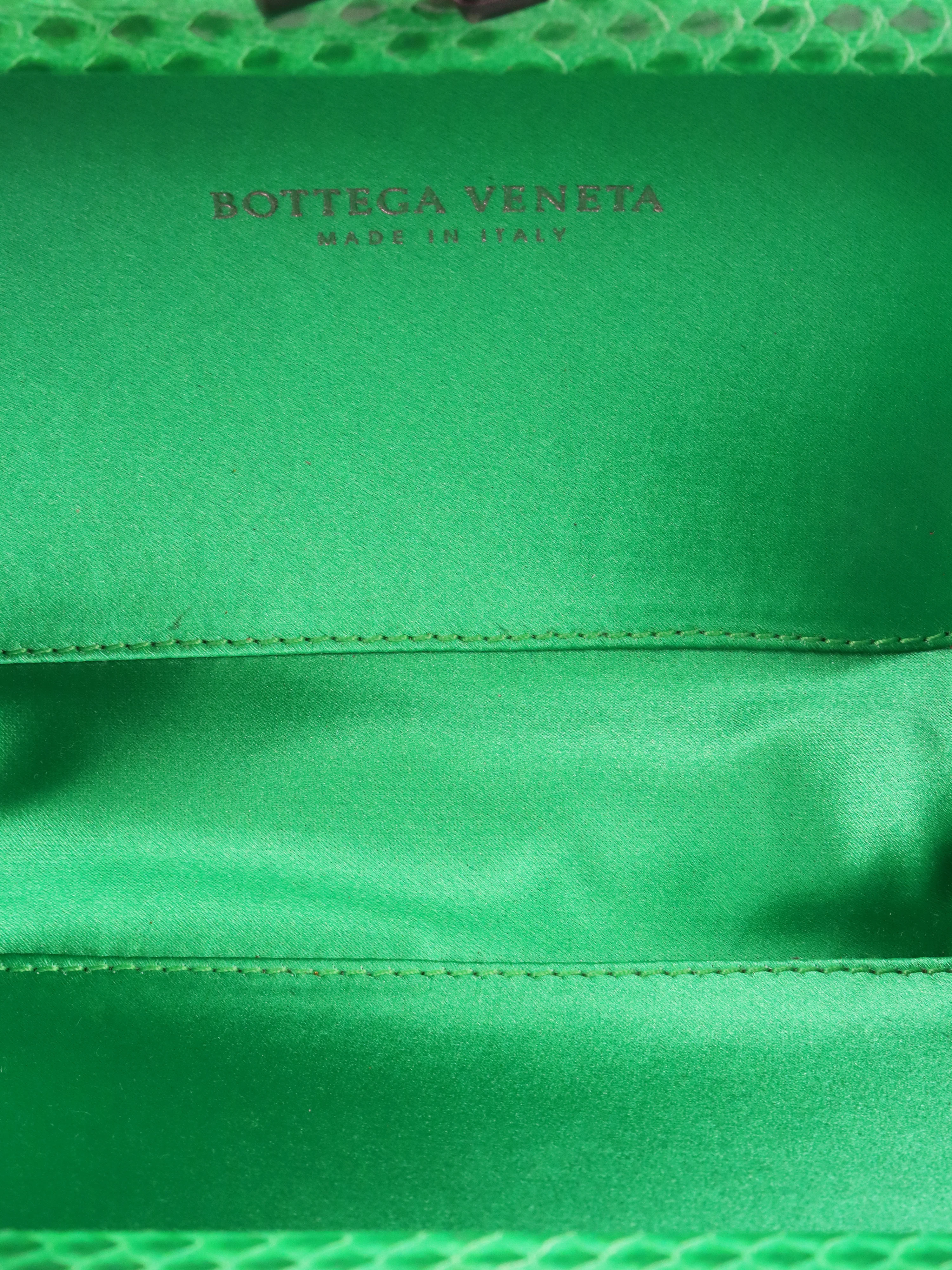 Bottega Veneta Green Intrecciato Clutch.