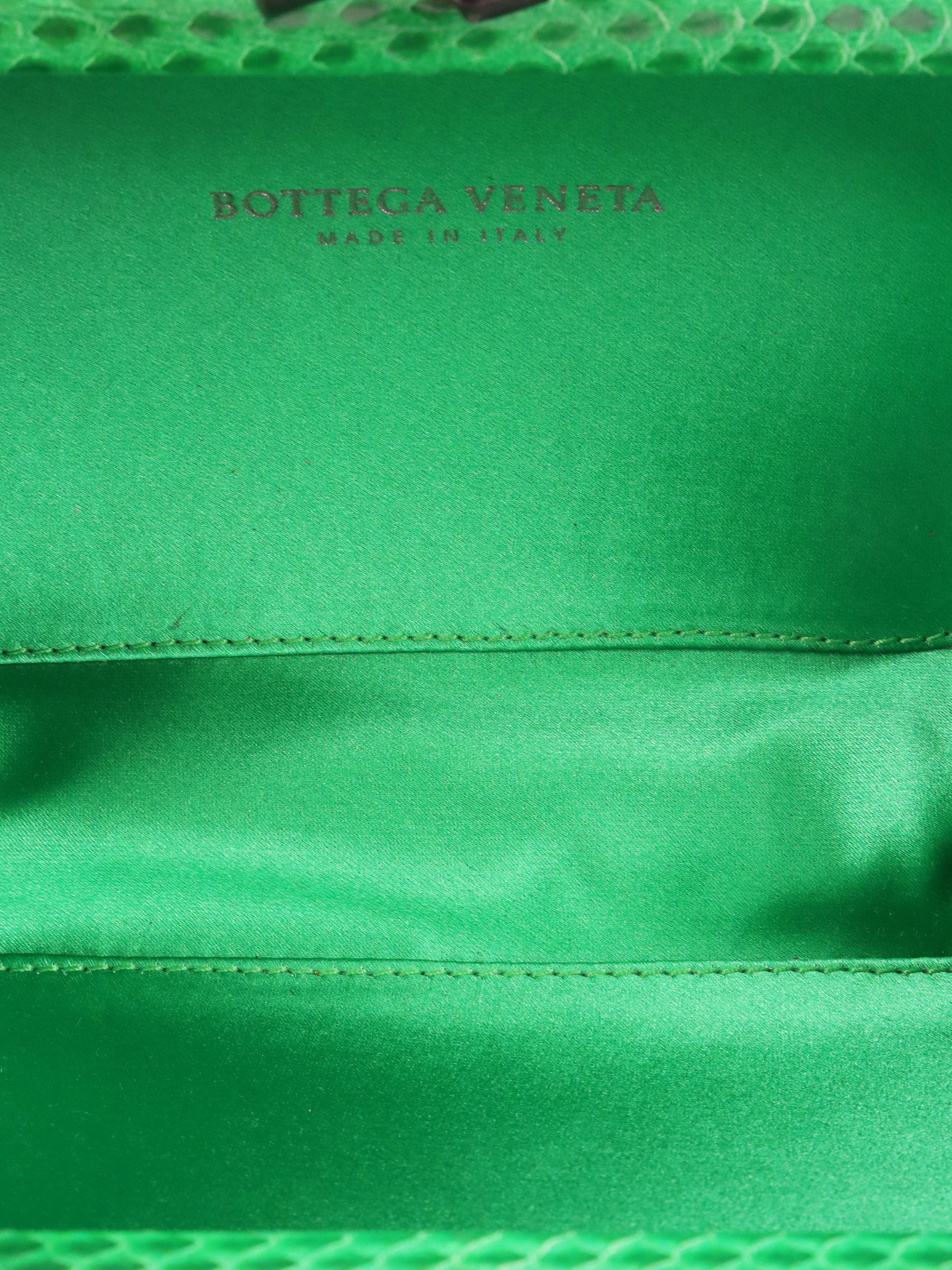 Bottega Veneta Green Intrecciato Clutch.