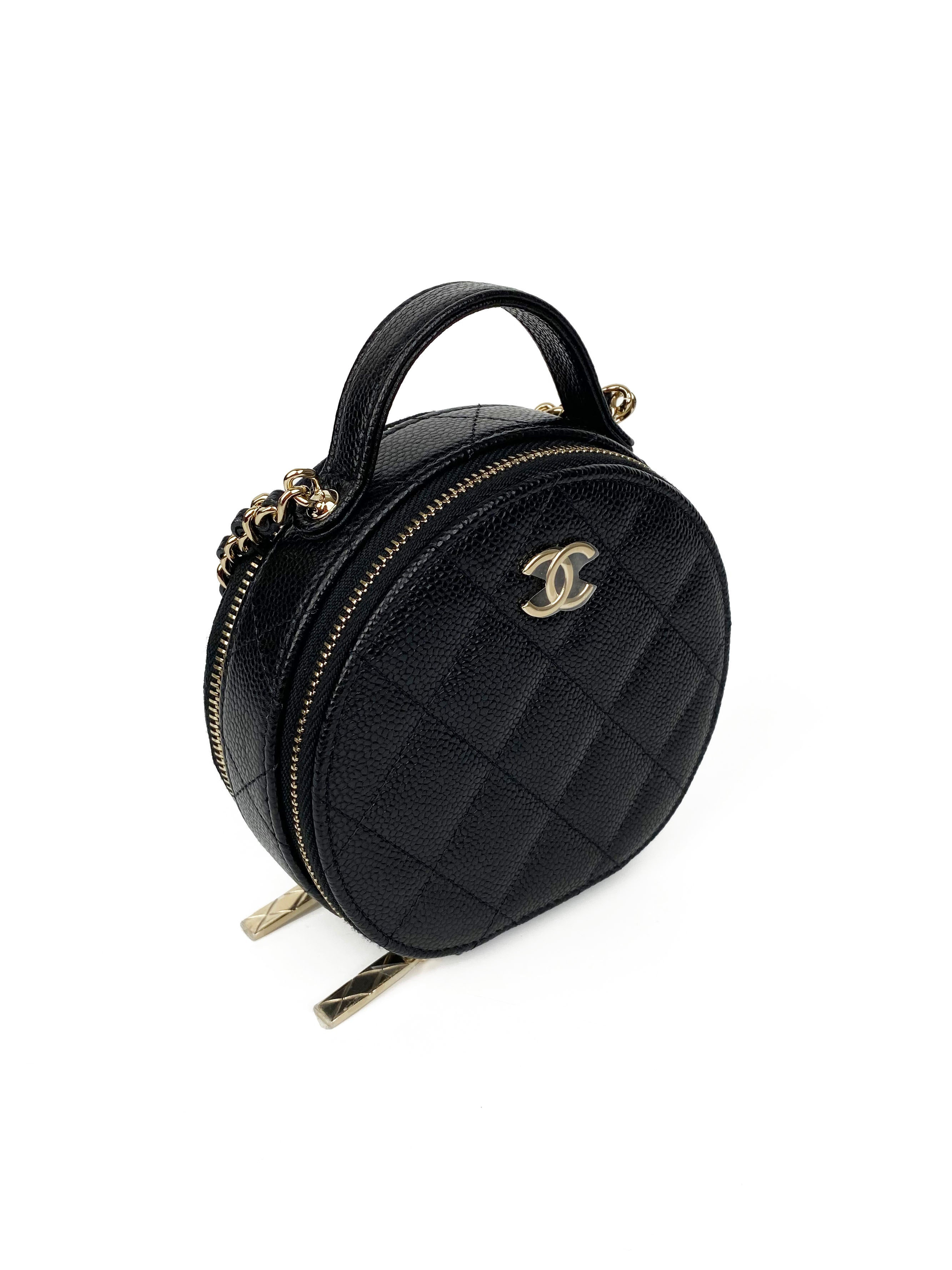 ChanelBlack22CTopHandleVanityBag-8.jpg