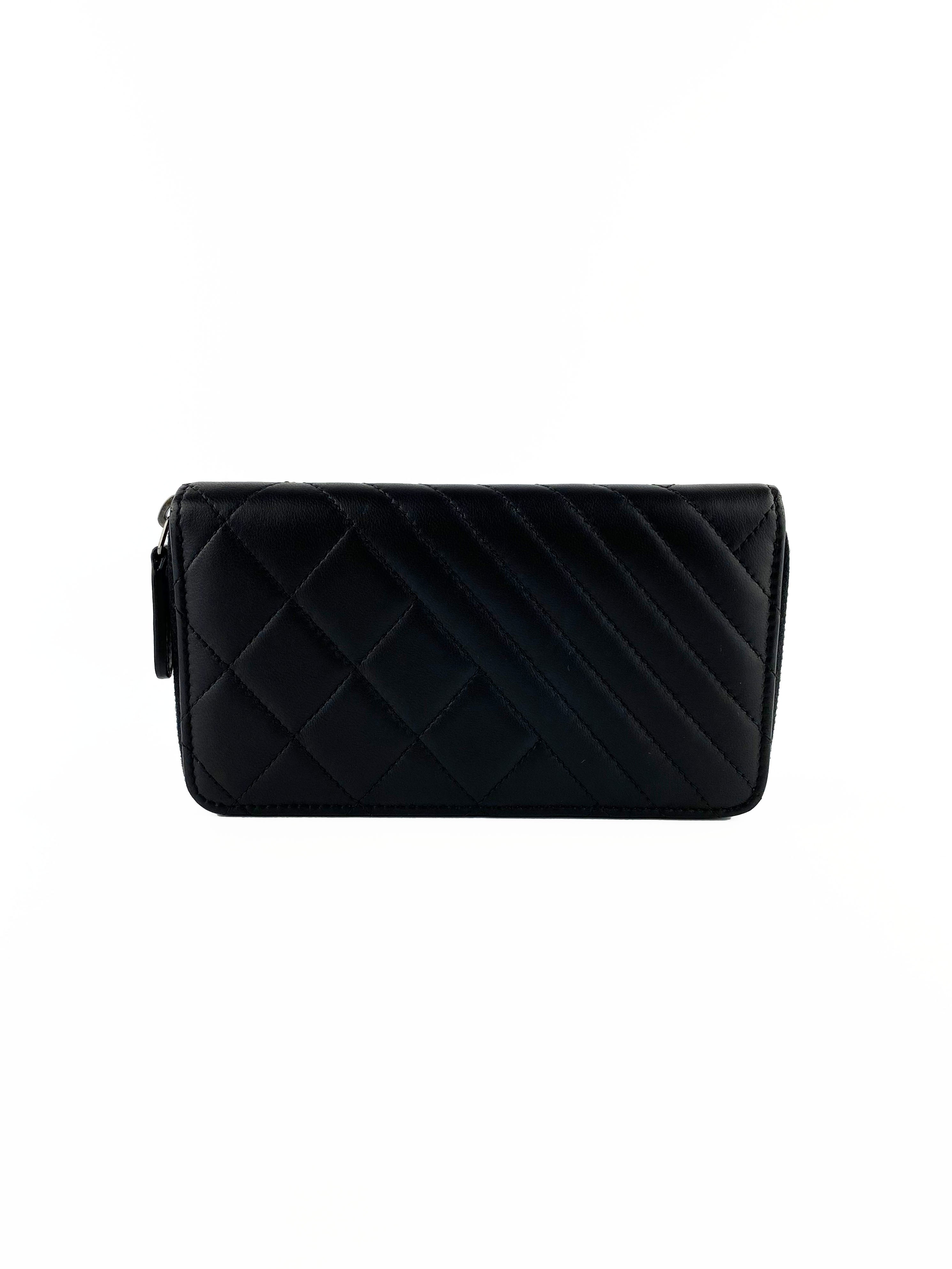 ChanelBlackZippedLambskinWallet-3.jpg