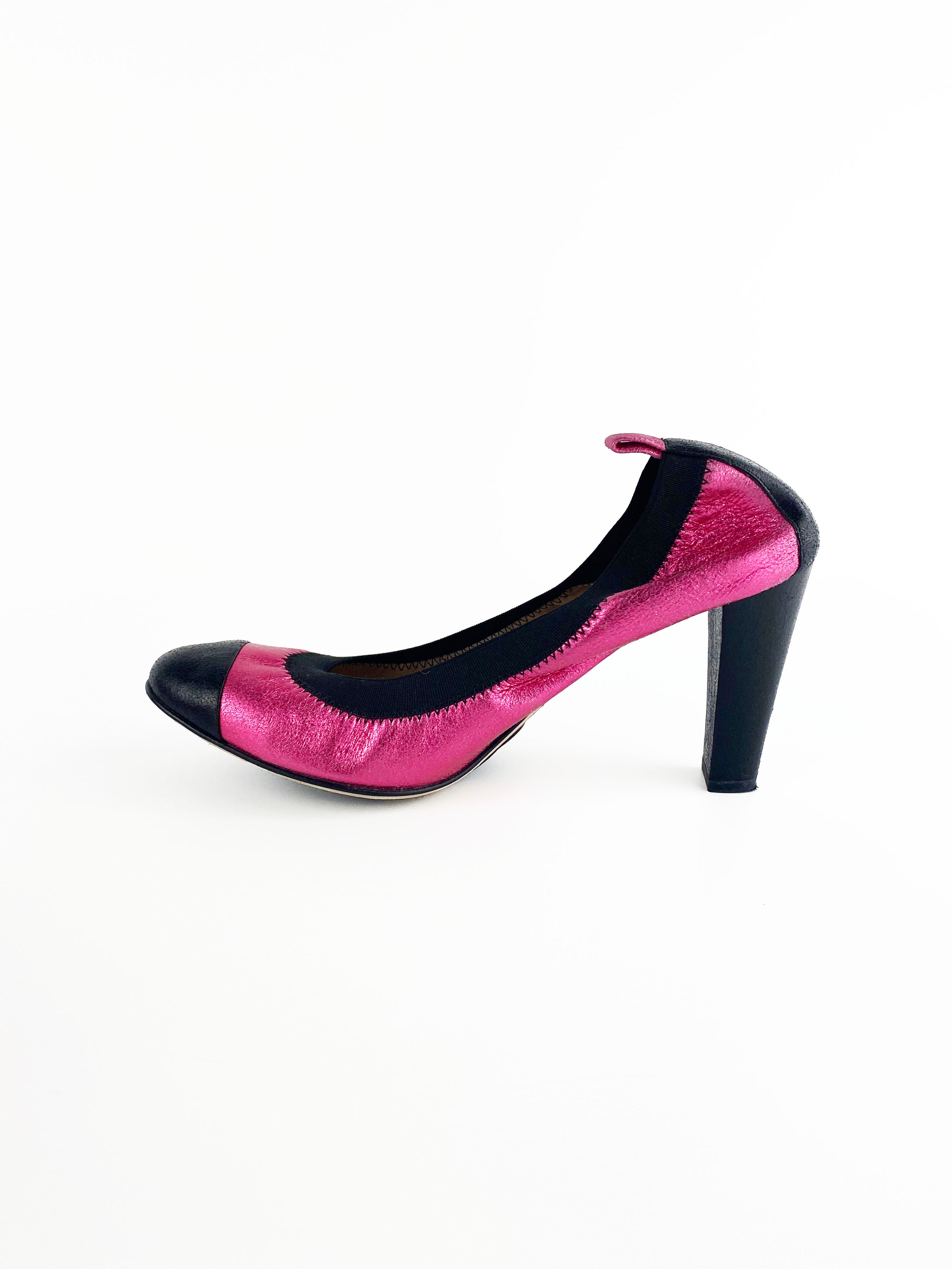 Chanel Black 
Pink CC Logo Pumps 38.5