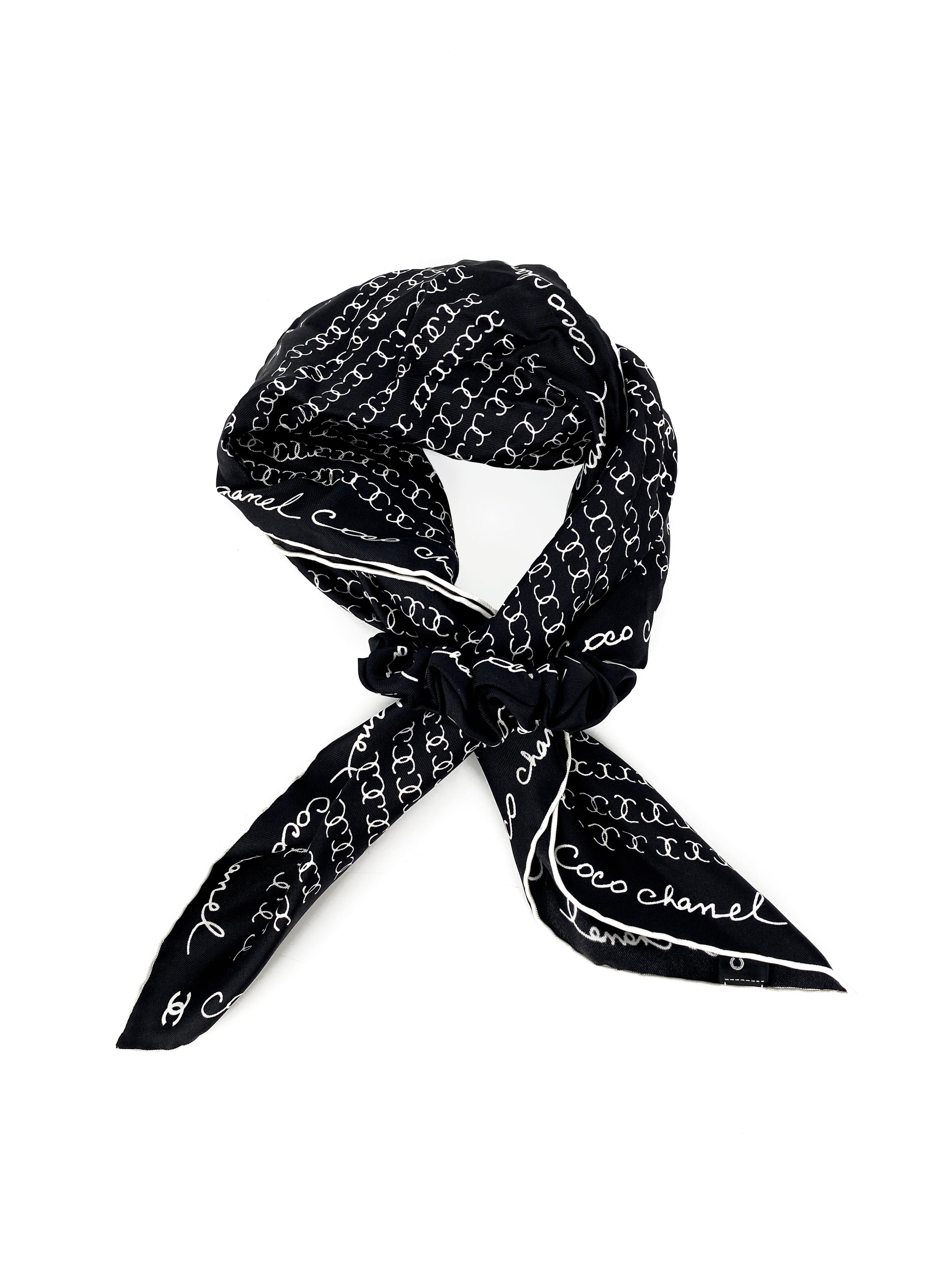 Chanel Black 
White Headscarf 
Scrunchie