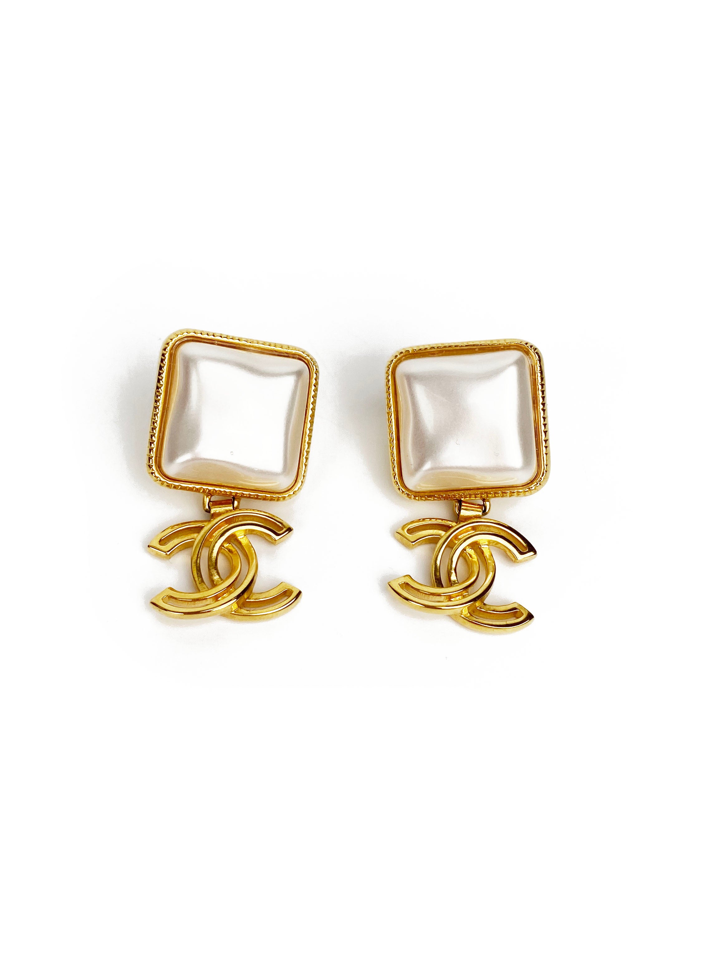 ChanelCCSquarePearlEarrings-1.jpg