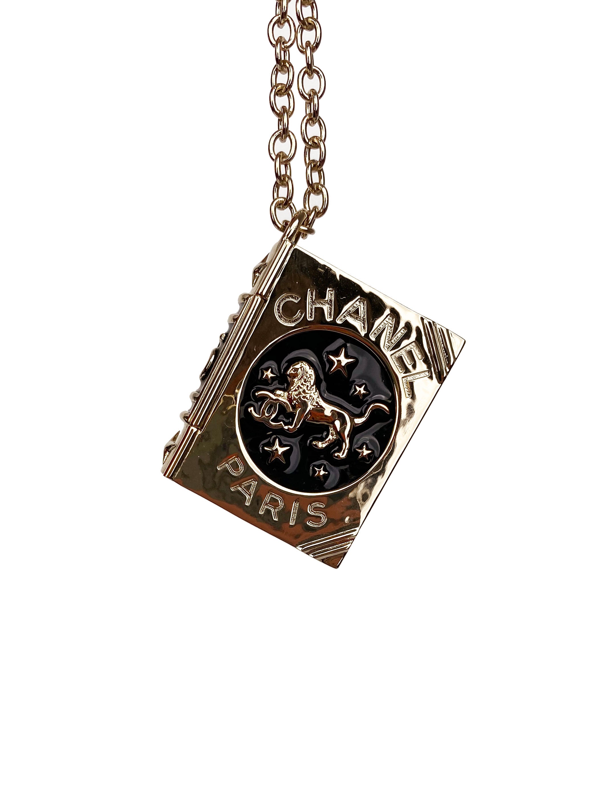 ChanelLimitedEditionBookLocket-5.jpg