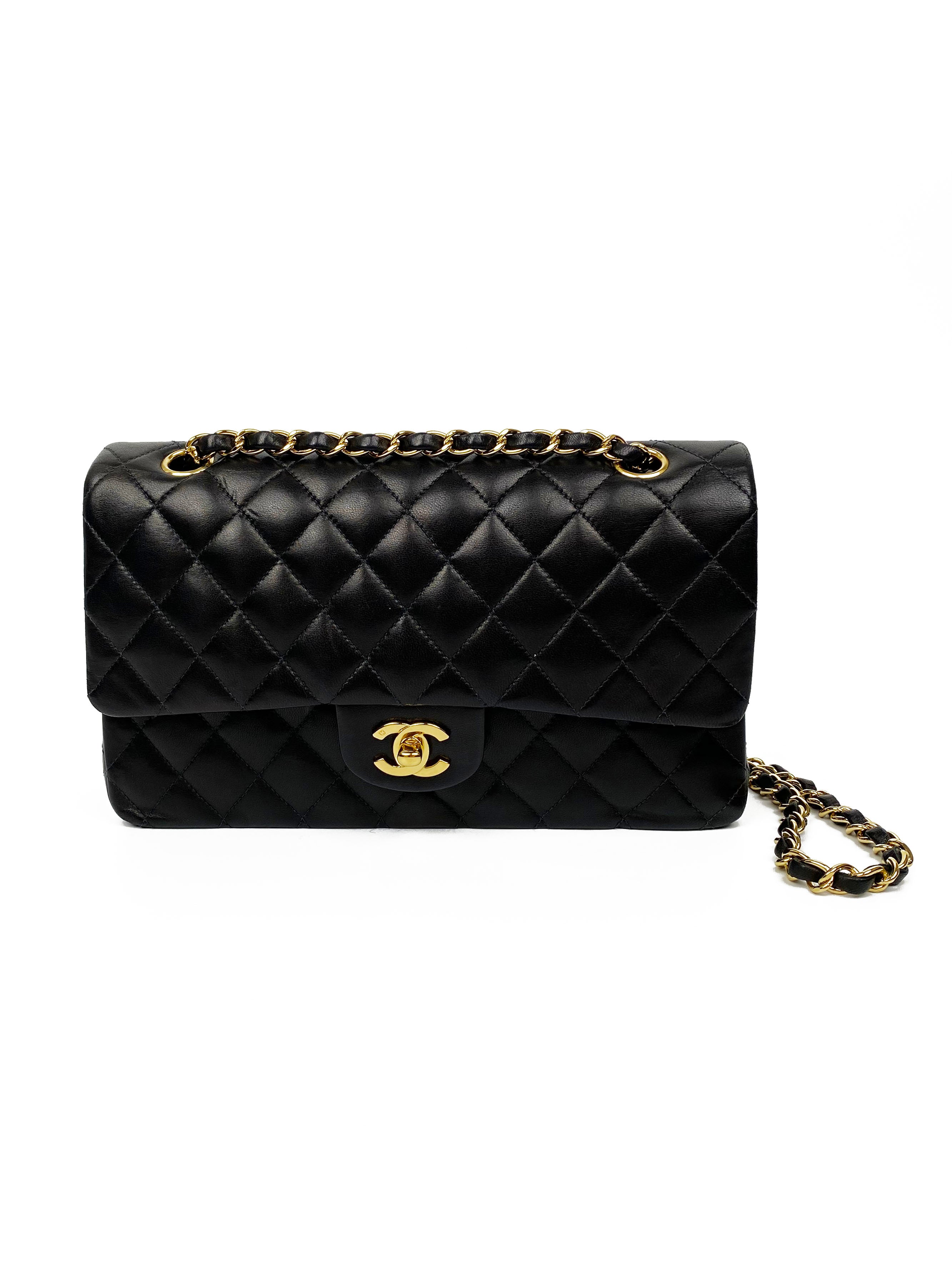 ChanelMediumBlackLambskinClassicFlapBag-4.jpg