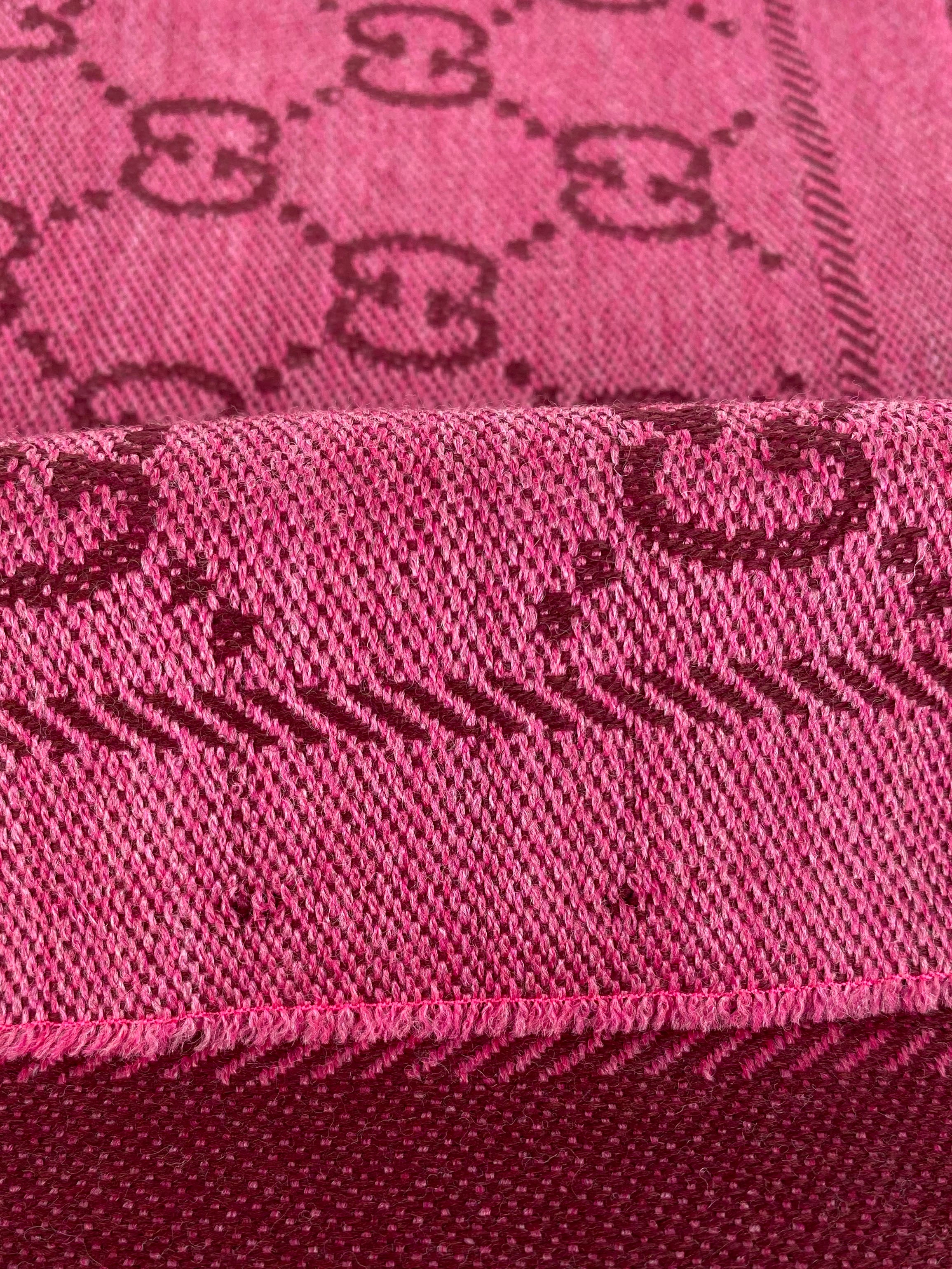 Gucci Pink GG Jacquard Knitted Scarf