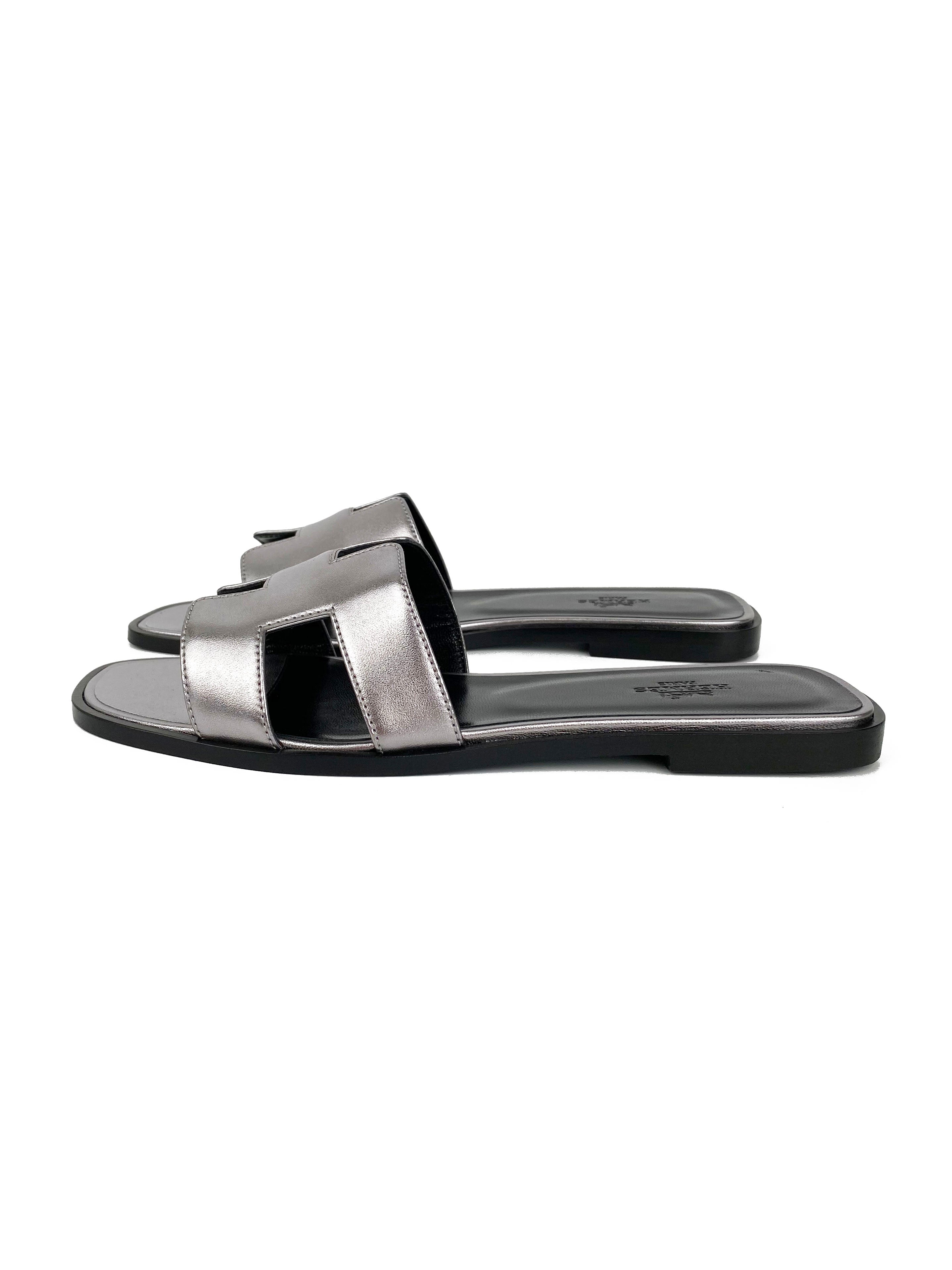 HermesMetallicSilverOranSandals39-1.jpg