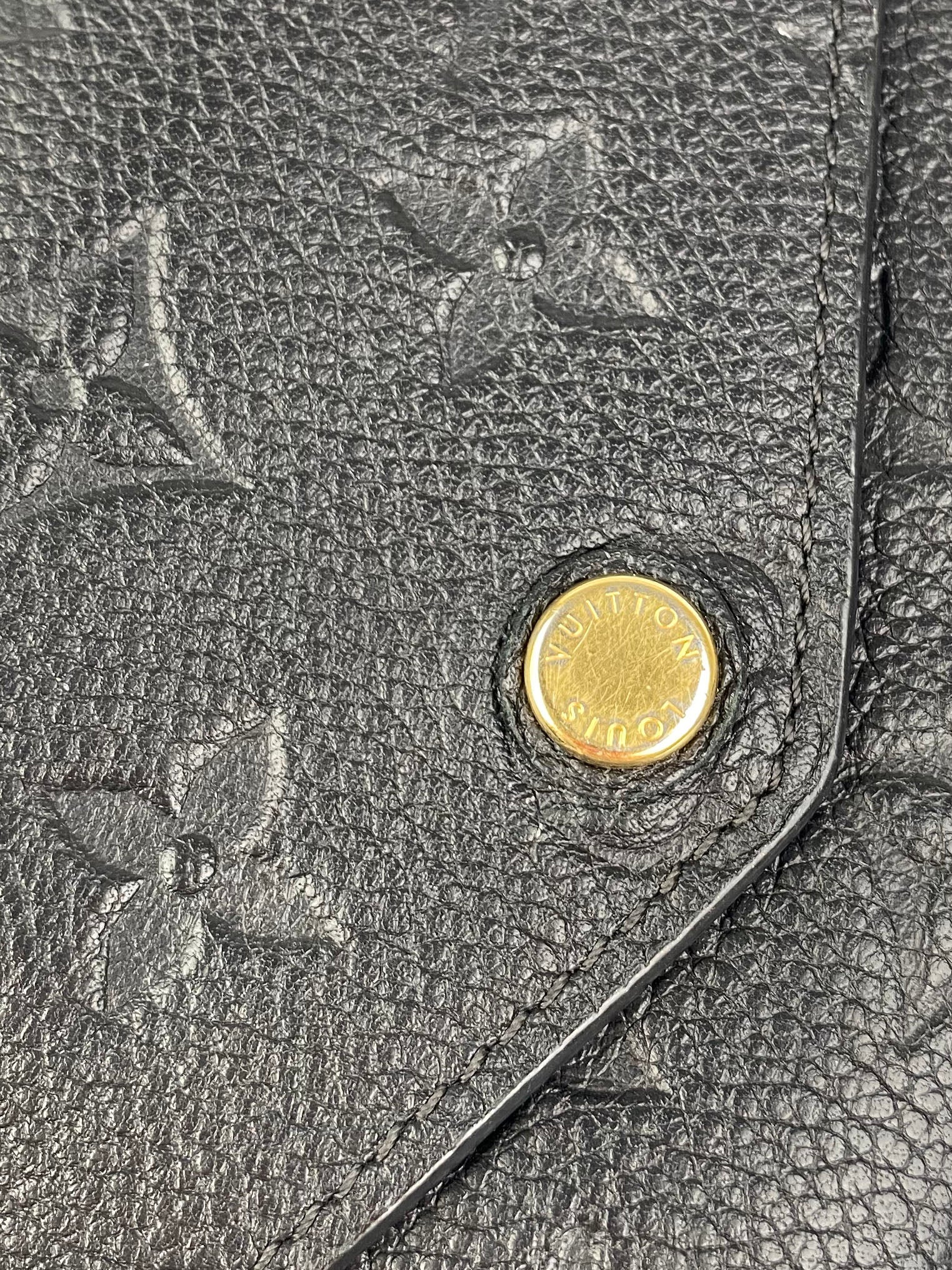 Louis Vuitton Black Sarah Wallet