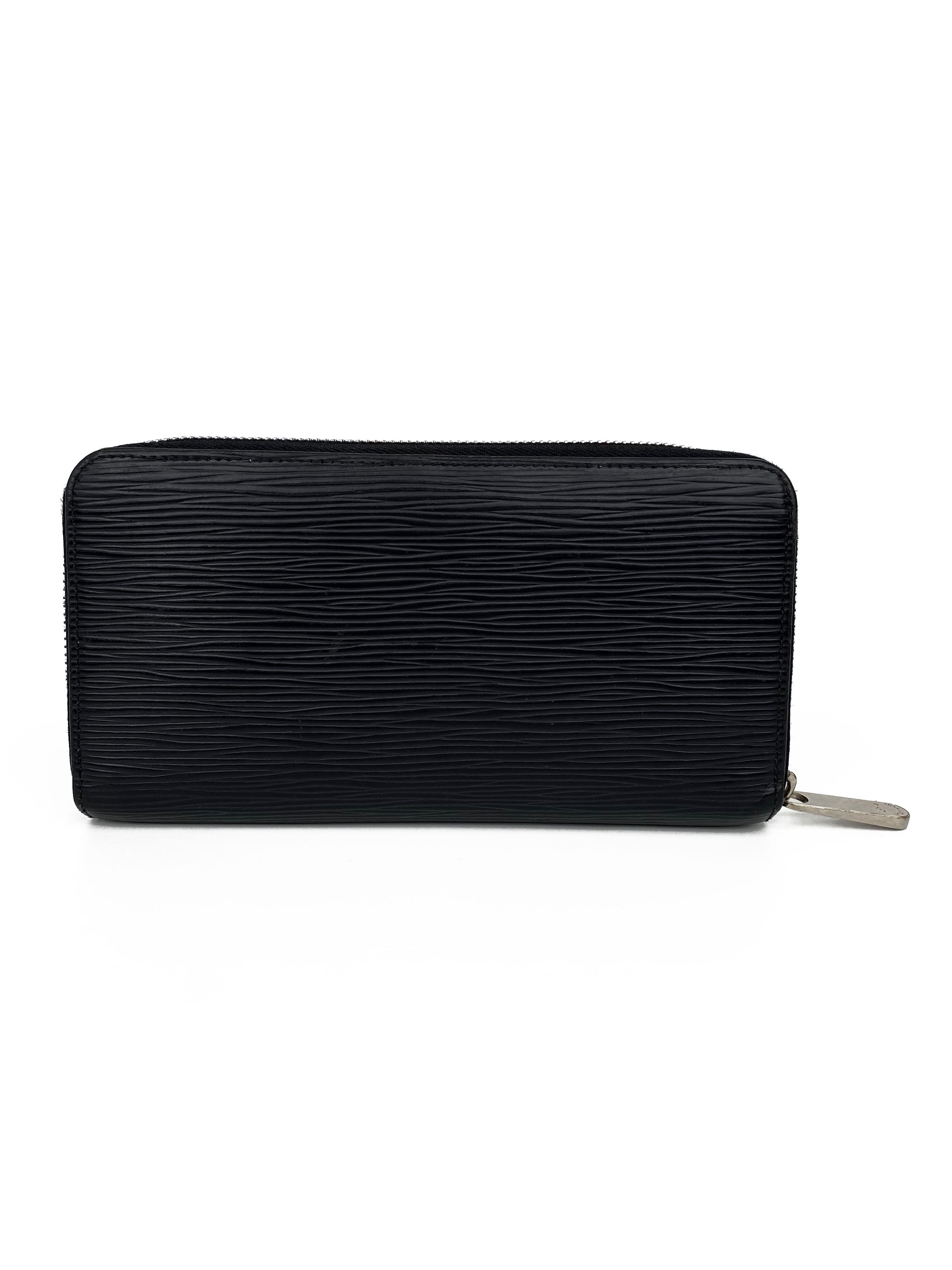 LouisVuittonBlackZippedEpiWallet-11.jpg