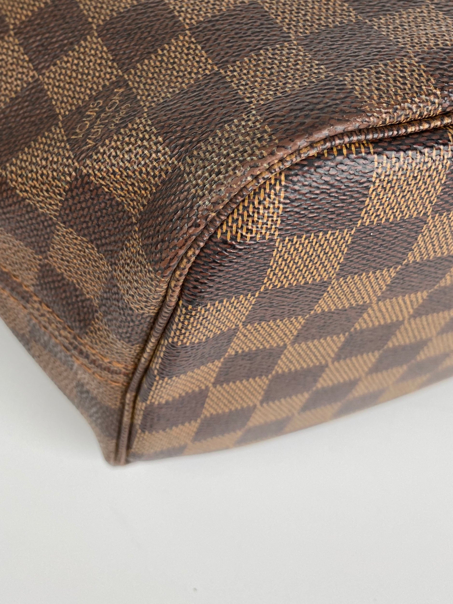 Louis Vuitton Damier Ebene Neverfull MM