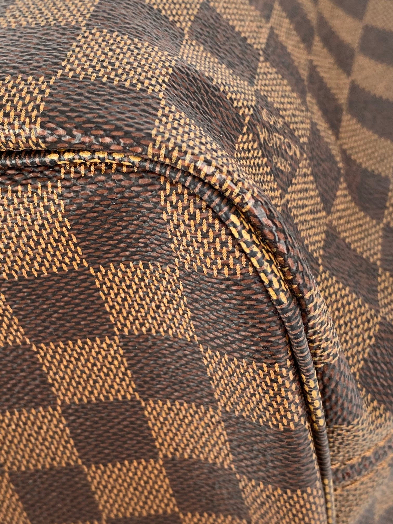 Louis Vuitton Damier Neverfull MM Bag