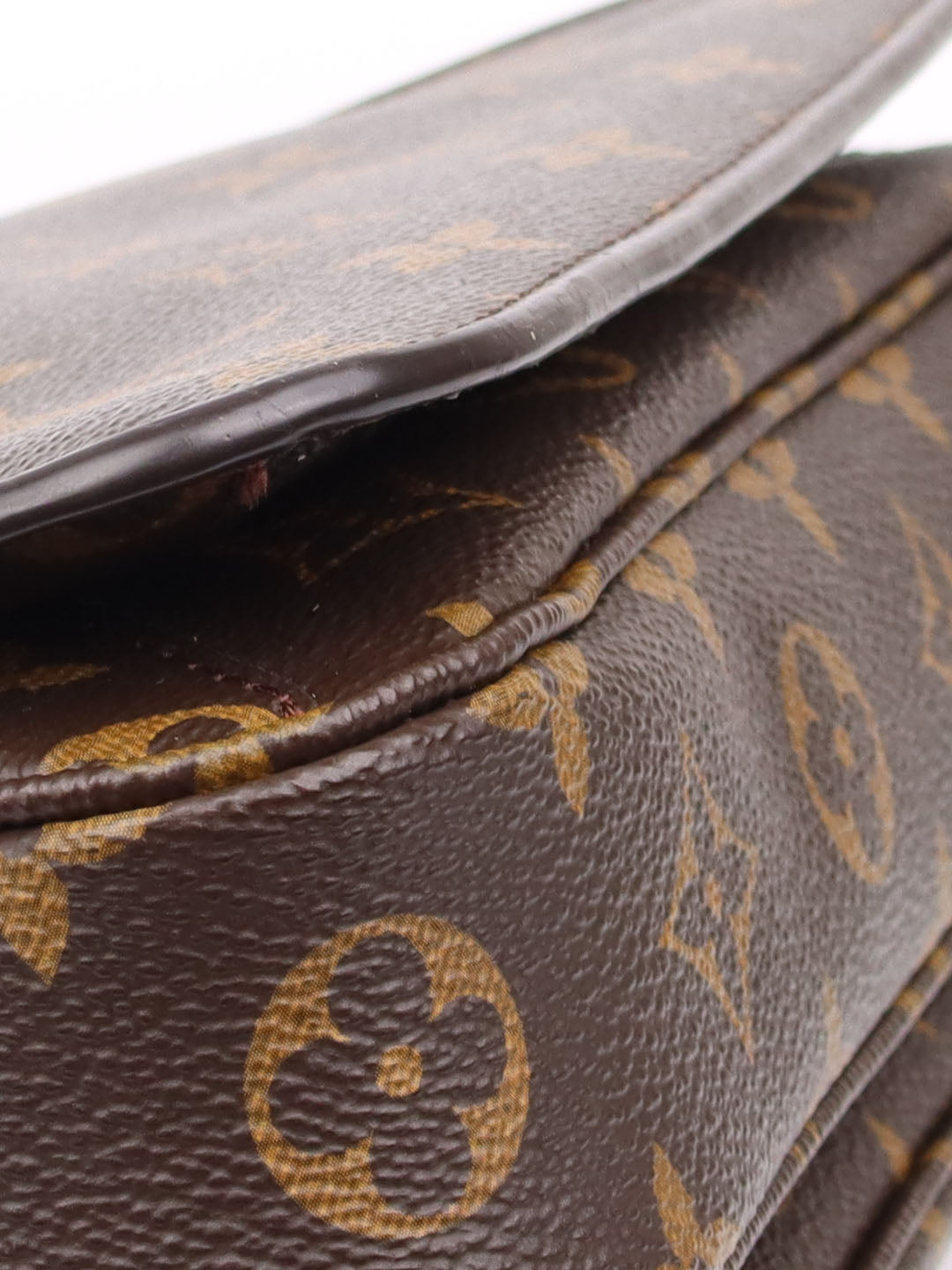 Louis Vuitton Monogram Pochette Metis Bag