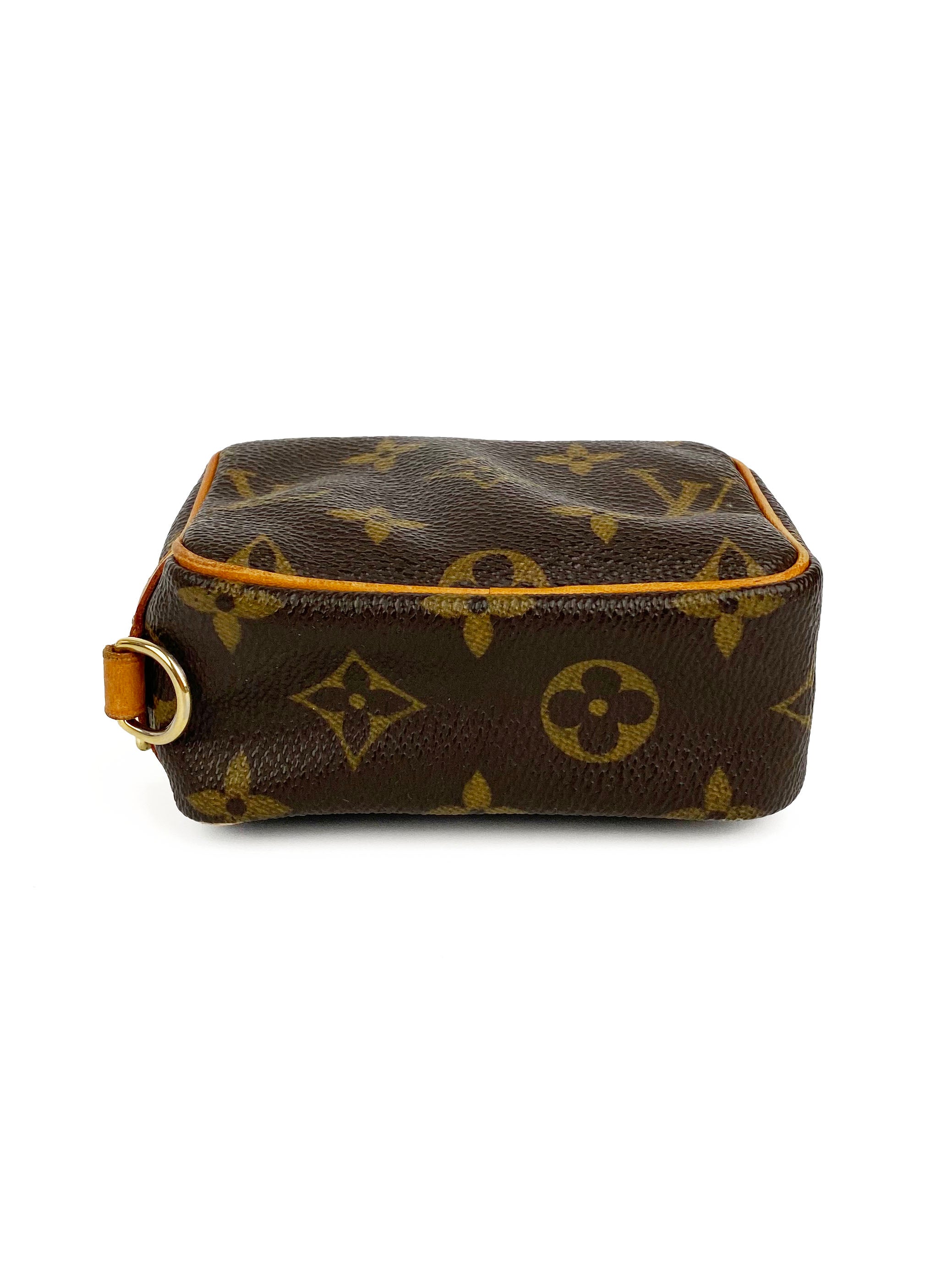 Louis Vuitton Monogram Wapity Coin Pouch