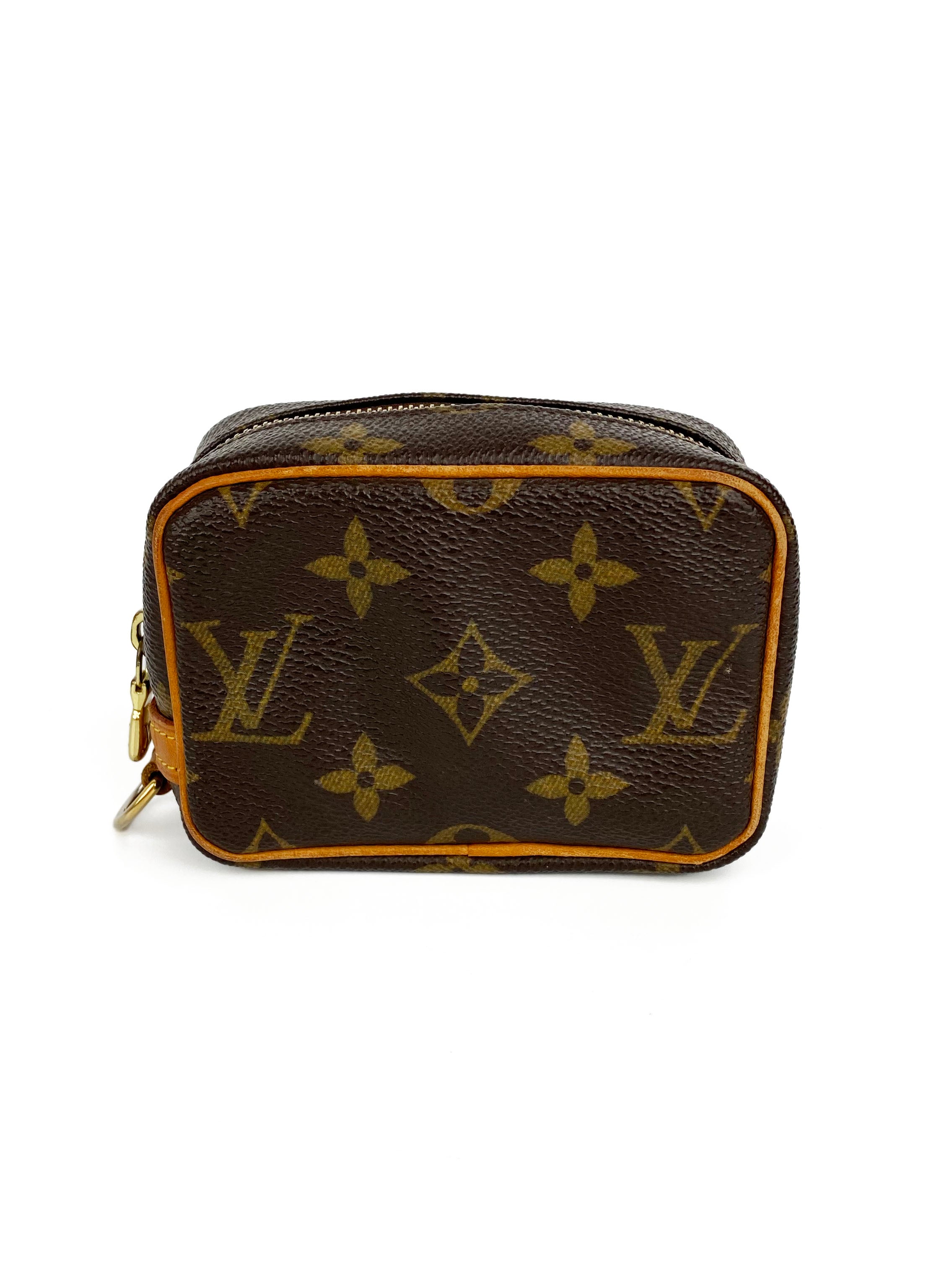 Louis Vuitton Monogram Wapity Coin Pouch