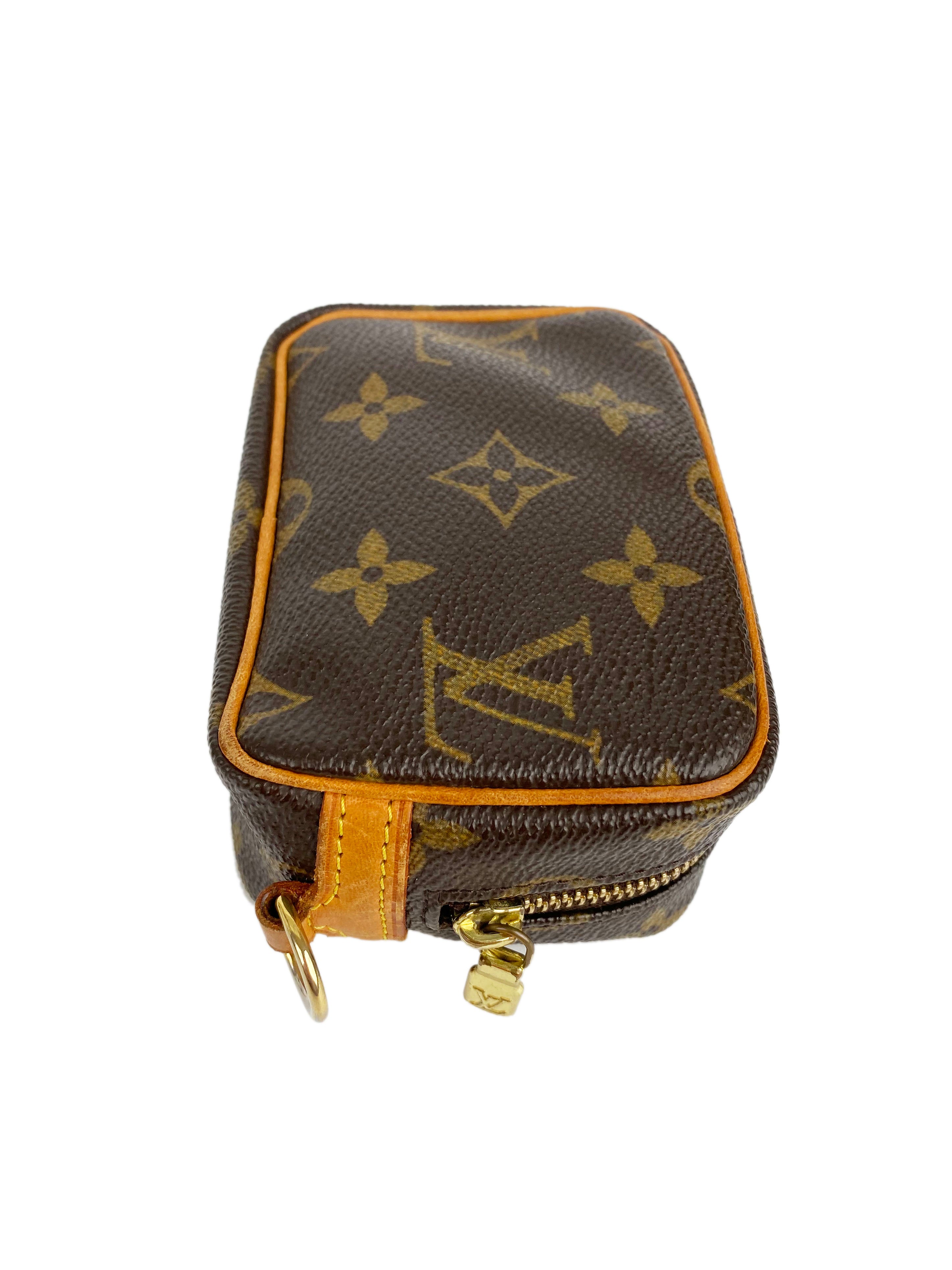 Louis Vuitton Monogram Wapity Coin Pouch