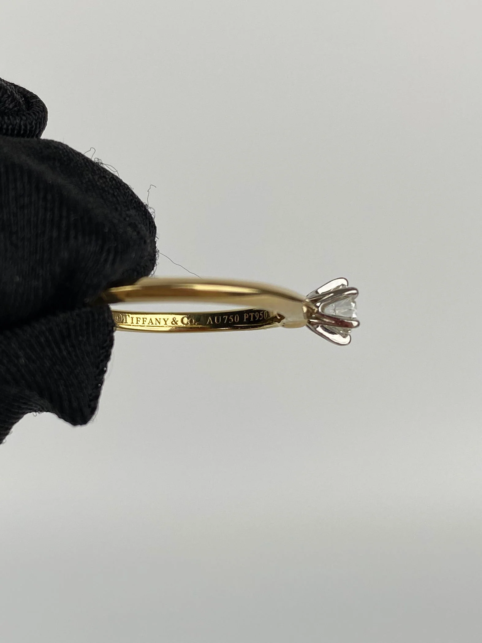 Tiffany  Co 0.35ct Gold Ring
