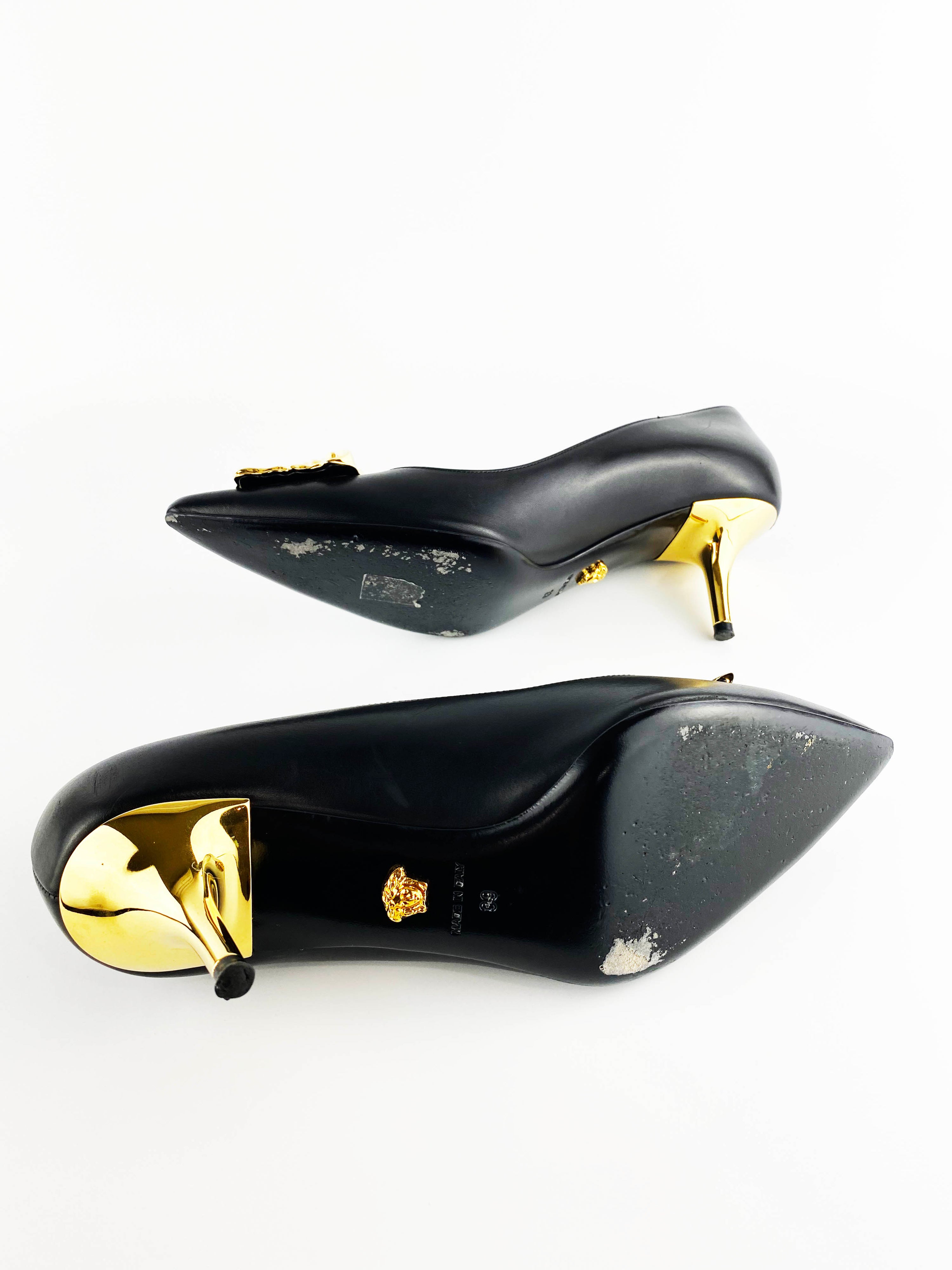 Versace Black 
Gold Medusa Head Kitten Heels 39