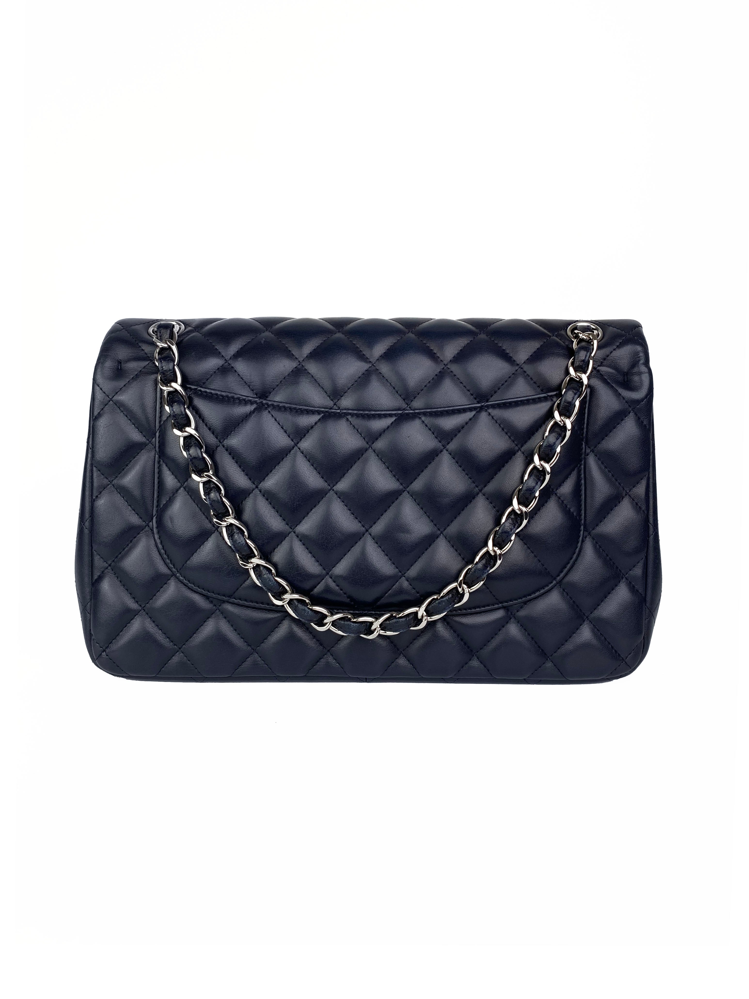 chanel-navy-jumbo-classic-14.jpg